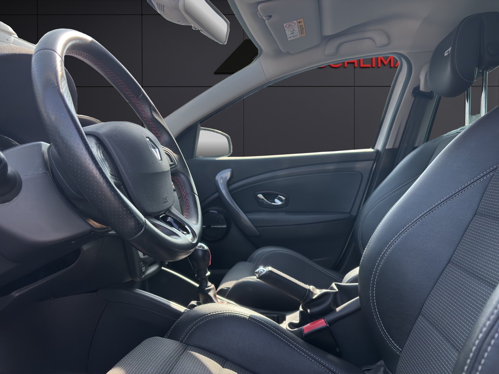 RENAULT Mégane Grandtour 2.0 16V Turbo GT-image-10