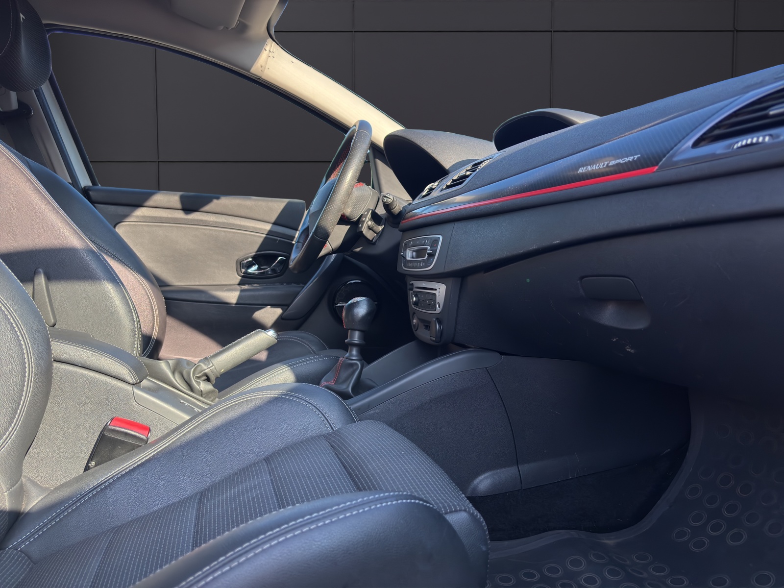 RENAULT Mégane Grandtour 2.0 16V Turbo GT-image-10