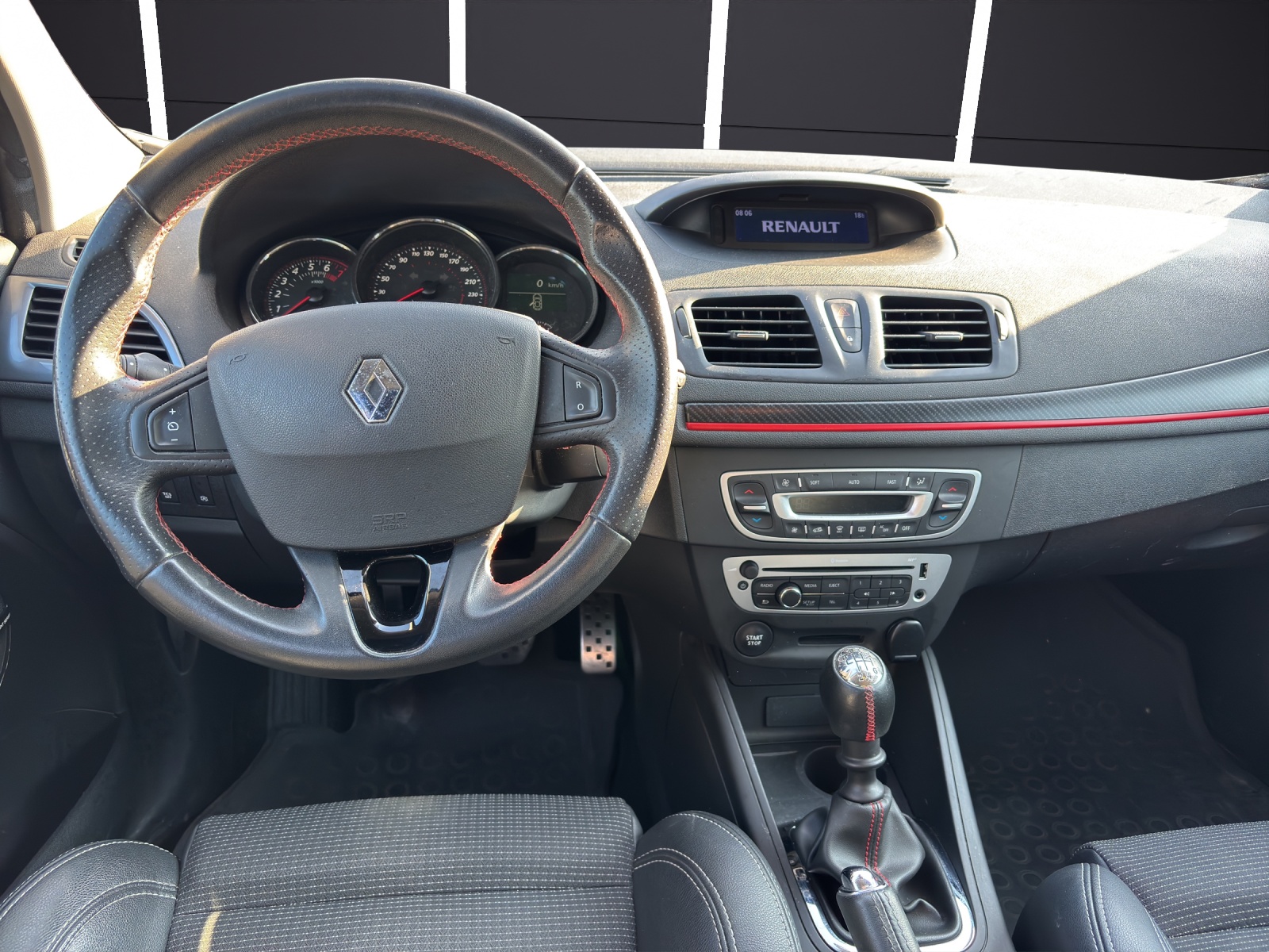 RENAULT Mégane Grandtour 2.0 16V Turbo GT-image-9