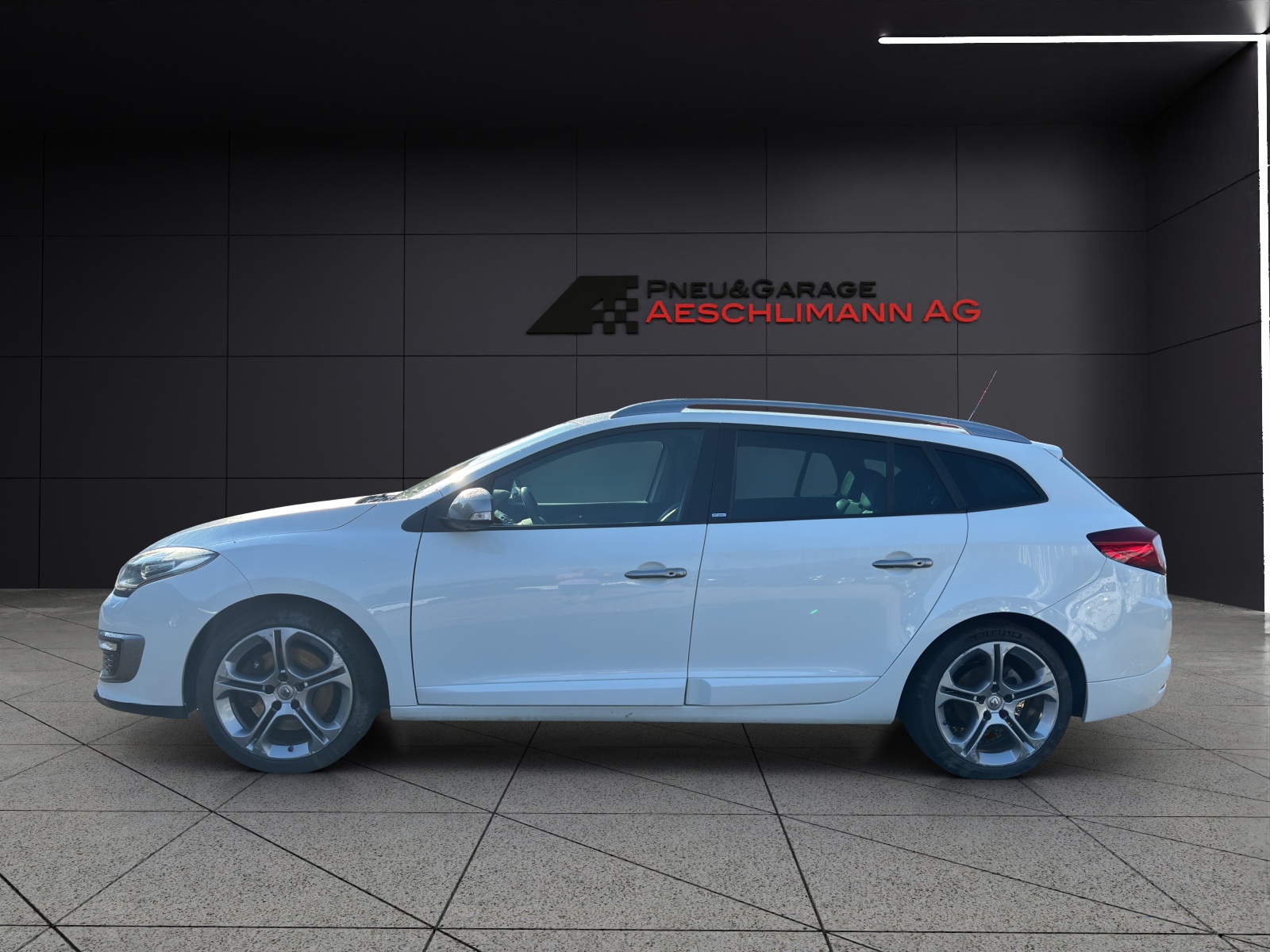 RENAULT Mégane Grandtour 2.0 16V Turbo GT-image-2