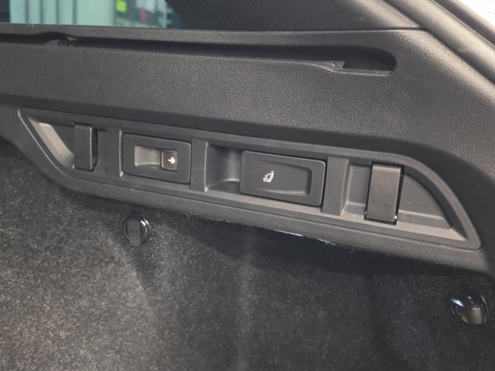 SKODA Octavia Combi 2.0 TSI DSG RS-image-13