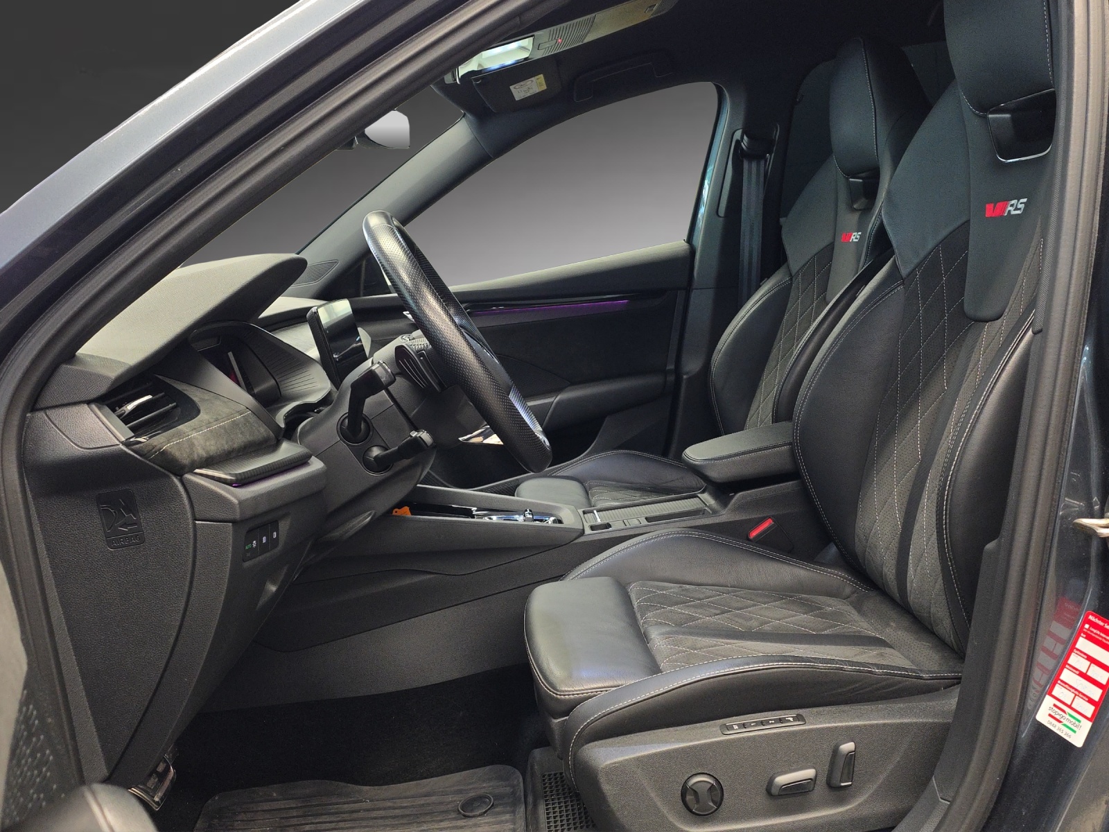 SKODA Octavia Combi 2.0 TSI DSG RS-image-5