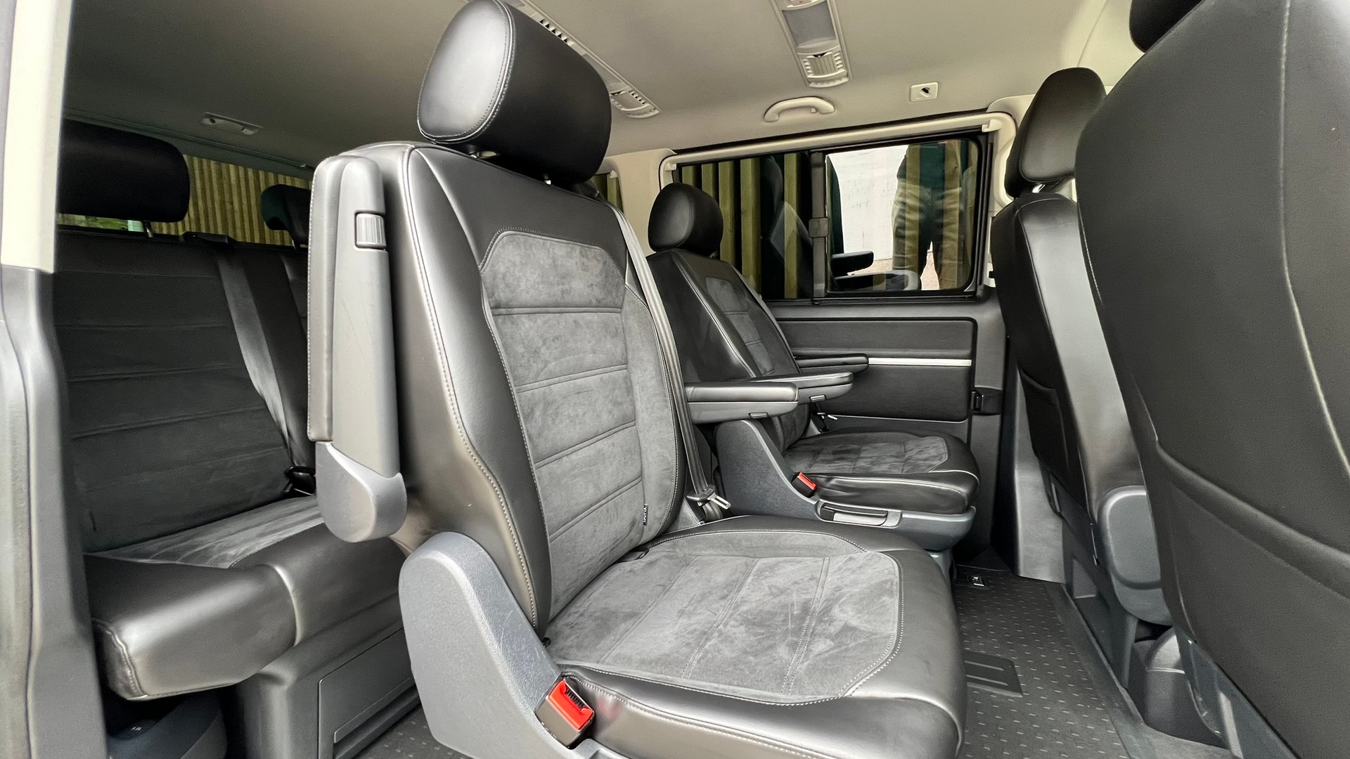 VW T6 MULTIVAN 2.0 Bi-TDI BUSINESS 4 MOTION DSG l 199 PS-image-25