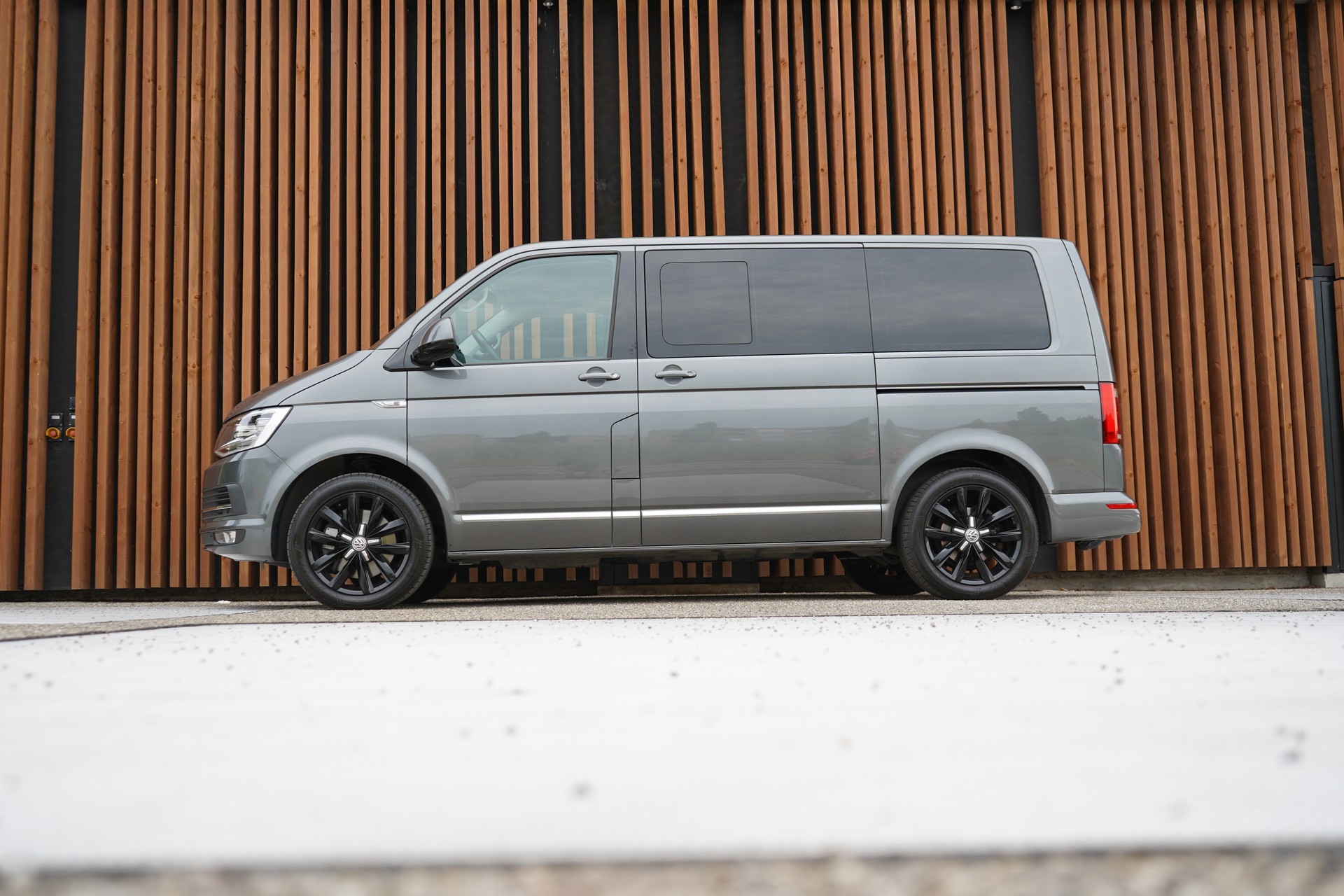 VW T6 MULTIVAN 2.0 Bi-TDI BUSINESS 4 MOTION DSG l 199 PS-showroom-element-1