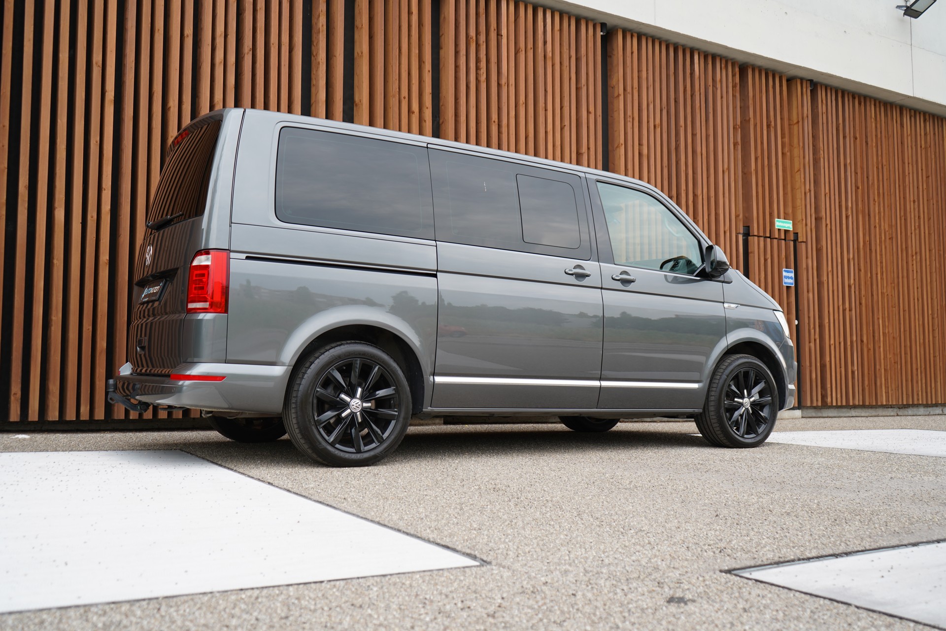 VW T6 MULTIVAN 2.0 Bi-TDI BUSINESS 4 MOTION DSG l 199 PS-image-9