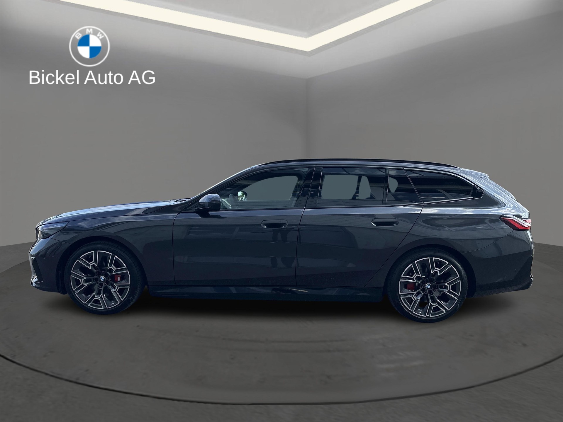 BMW i5 xDrive 40 Tour M S.Pro-showroom-element-2
