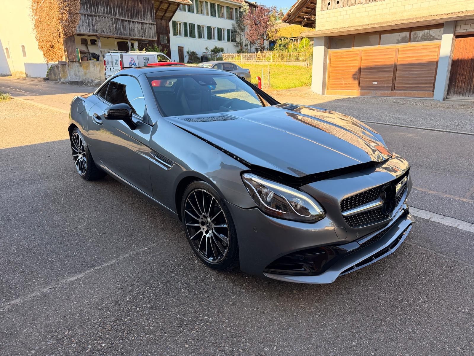 MERCEDES-BENZ SLC 200 9G-Tronic