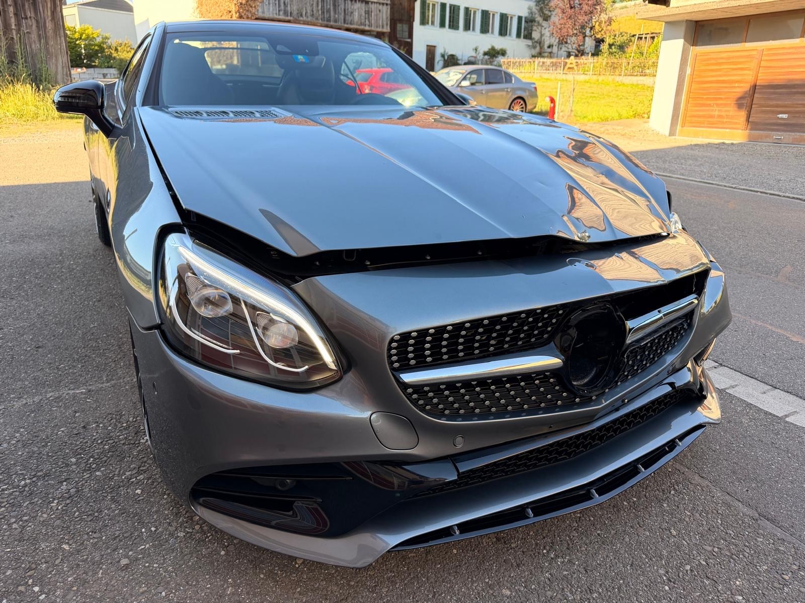 MERCEDES-BENZ SLC 200 9G-Tronic-image-1