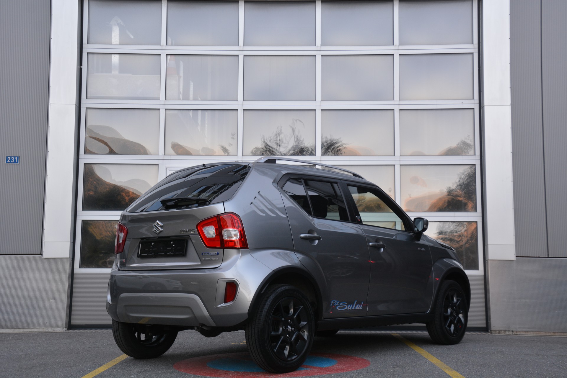 SUZUKI Ignis 1.2i Piz Sulai Top Hybrid 4x4-image-1