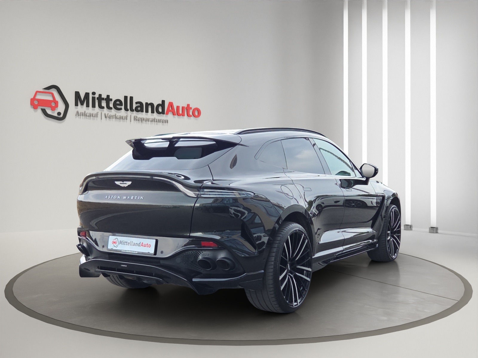 ASTON MARTIN DBX707 4.0 V8-image-12