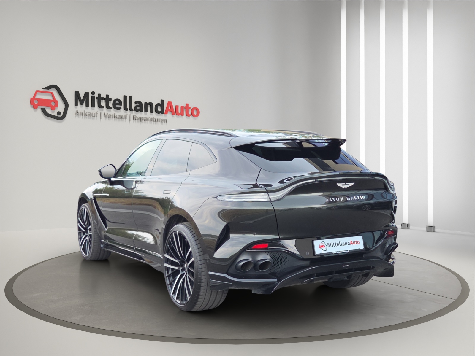 ASTON MARTIN DBX707 4.0 V8-image-14