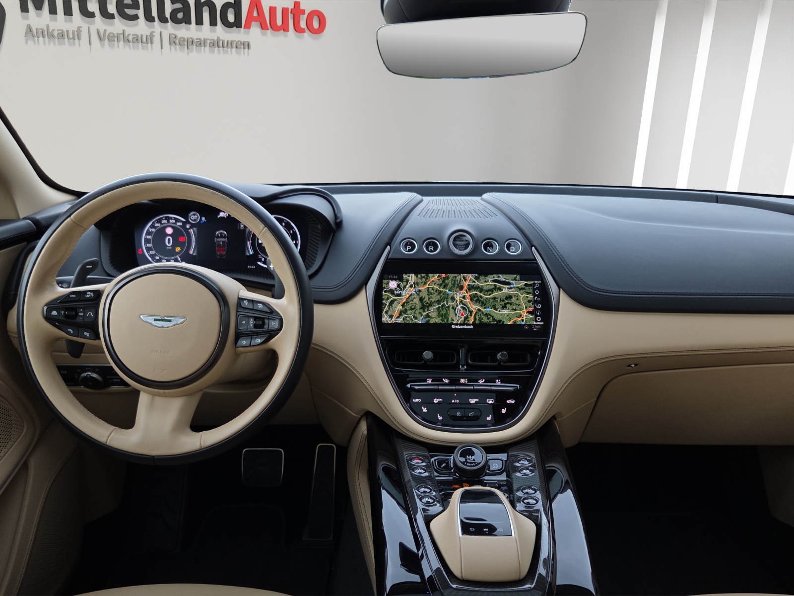 ASTON MARTIN DBX707 4.0 V8-image-6