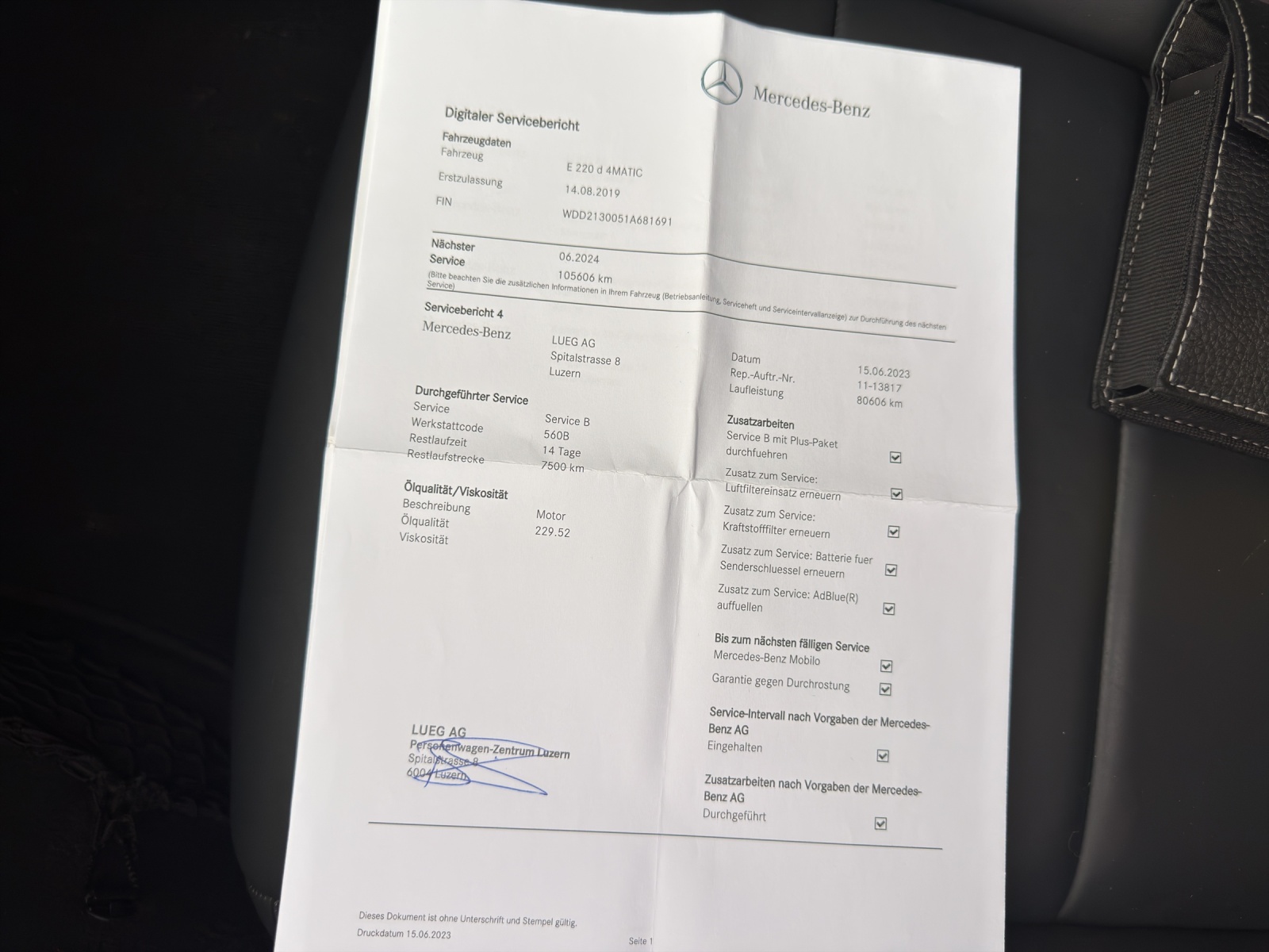 MERCEDES-BENZ E 220d Swiss Star AMG Line 4Matic 9G-Tronic-image-25