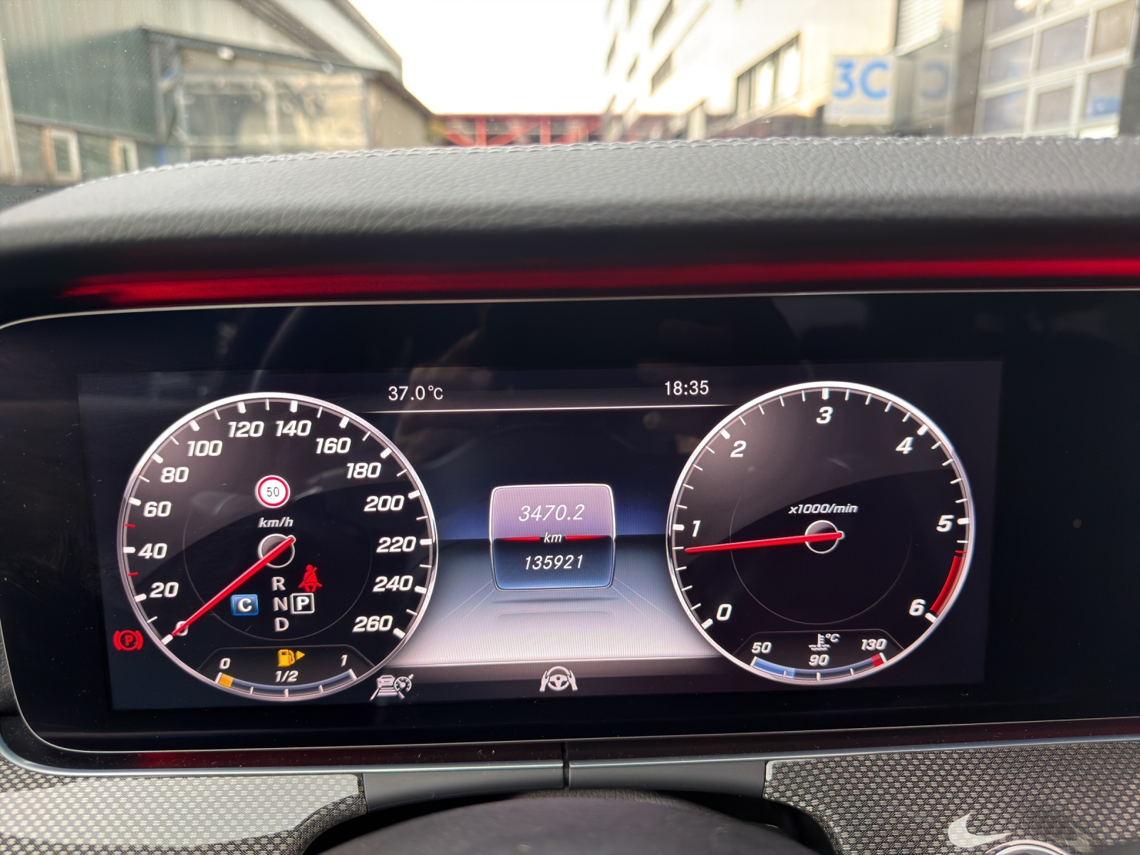 MERCEDES-BENZ E 220d Swiss Star AMG Line 4Matic 9G-Tronic-image-21