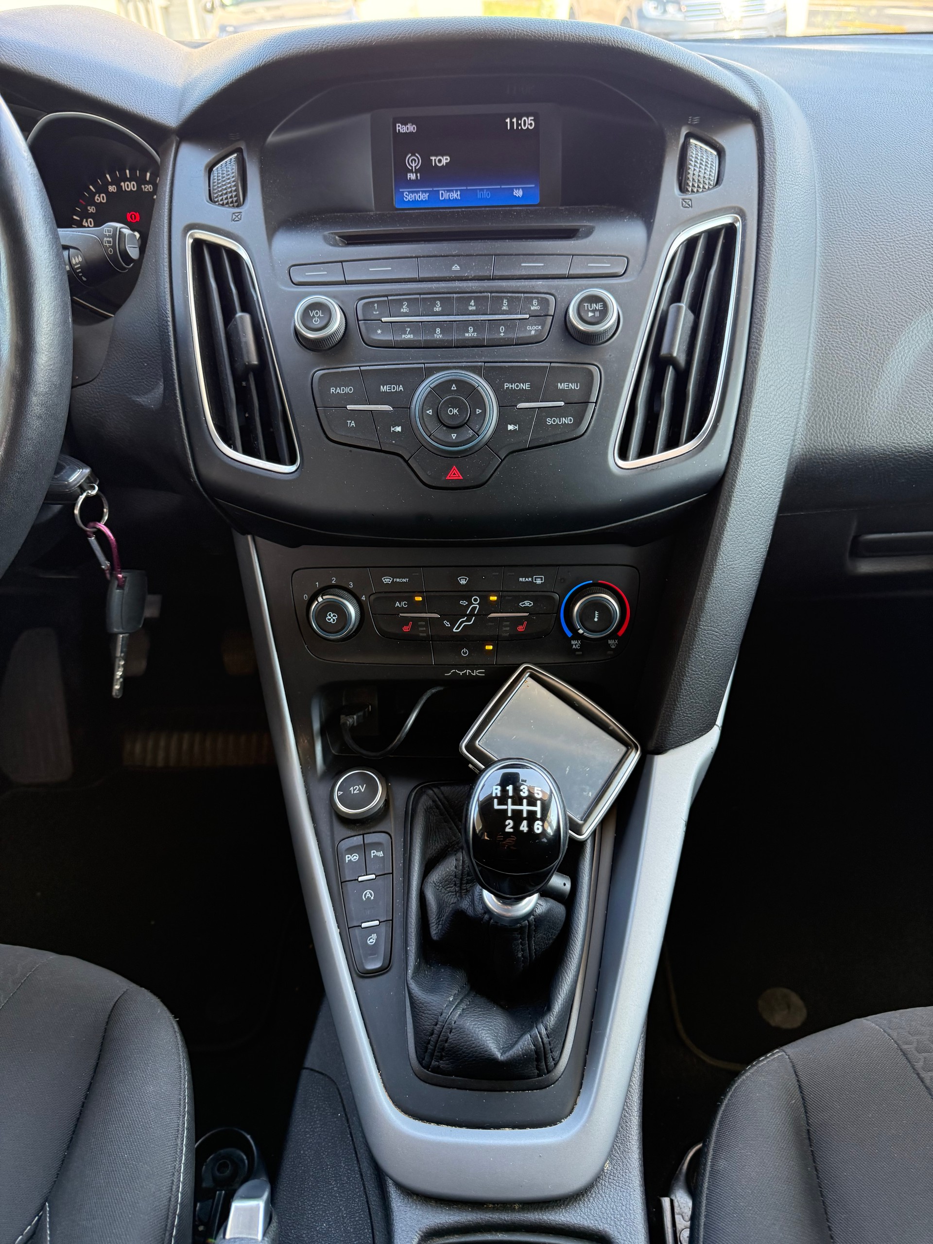 FORD Focus 1.0 SCTi Titanium-image-7