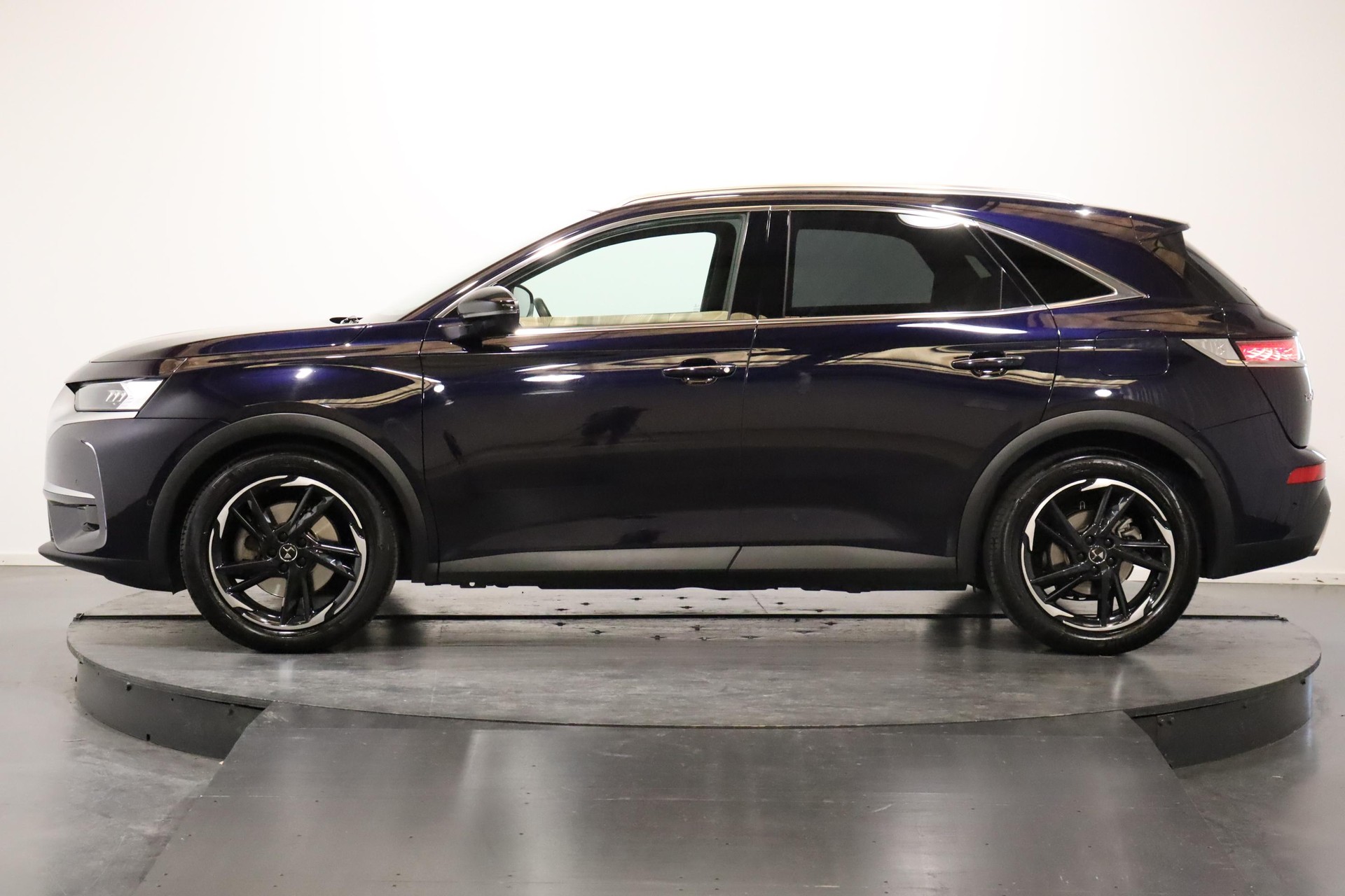 DS AUTOMOBILES 7 Crossback 1.6 E-Tense Be Chic 4x4-image-1
