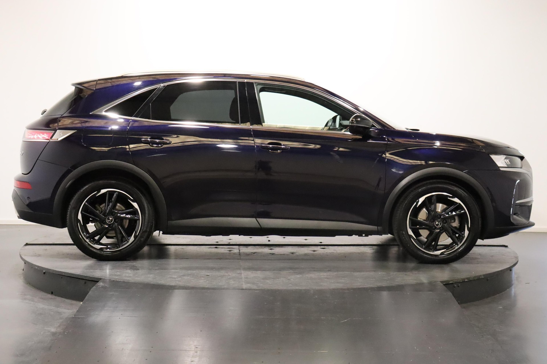 DS AUTOMOBILES 7 Crossback 1.6 E-Tense Be Chic 4x4-image-2