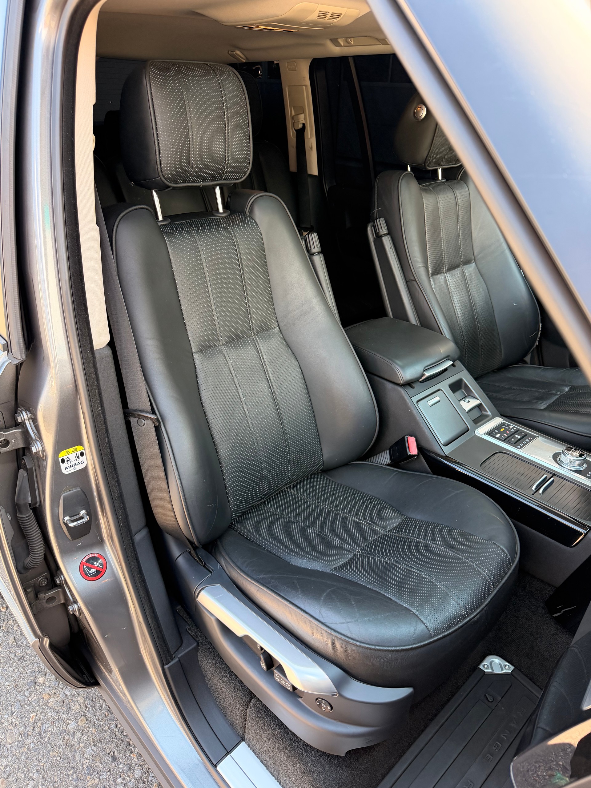 LAND ROVER Range Rover 4.4 TDV8 Vogue Automatic-image-16