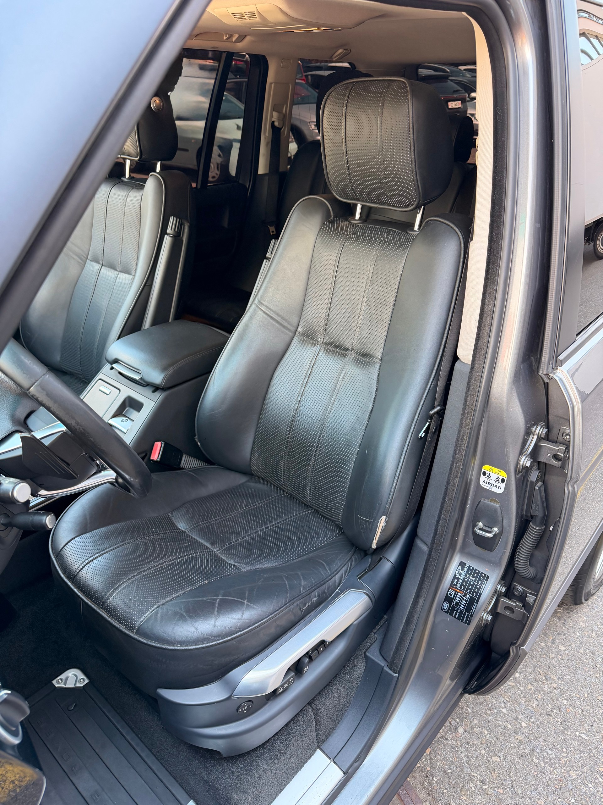 LAND ROVER Range Rover 4.4 TDV8 Vogue Automatic-image-10