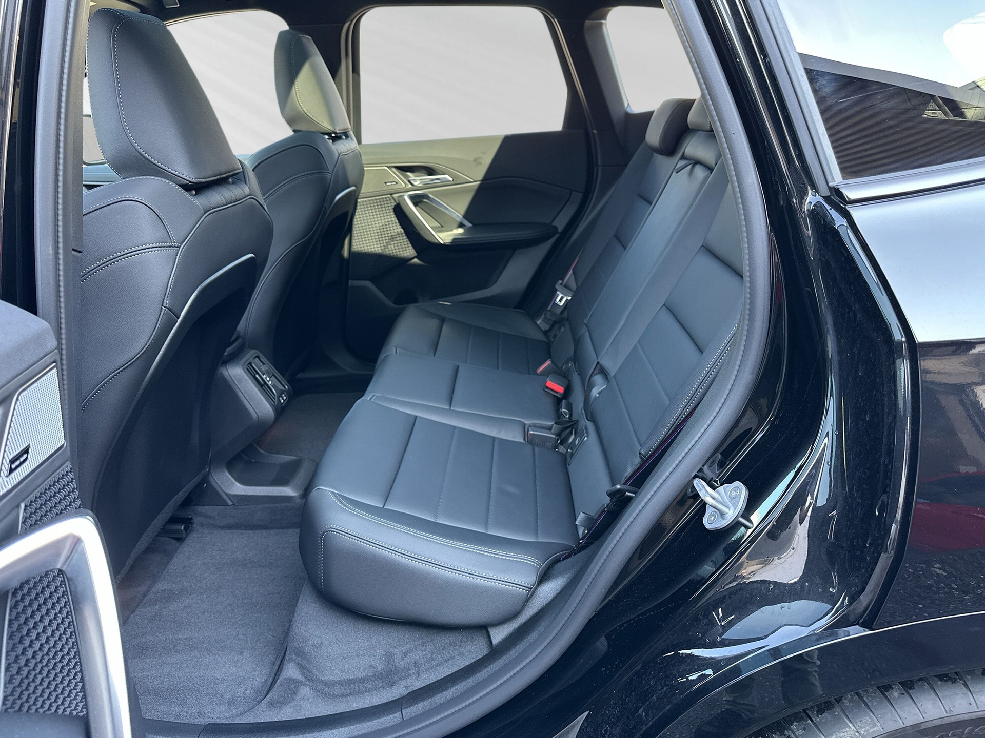 BMW iX1 xDrive 30 M Sport Pro-image-6