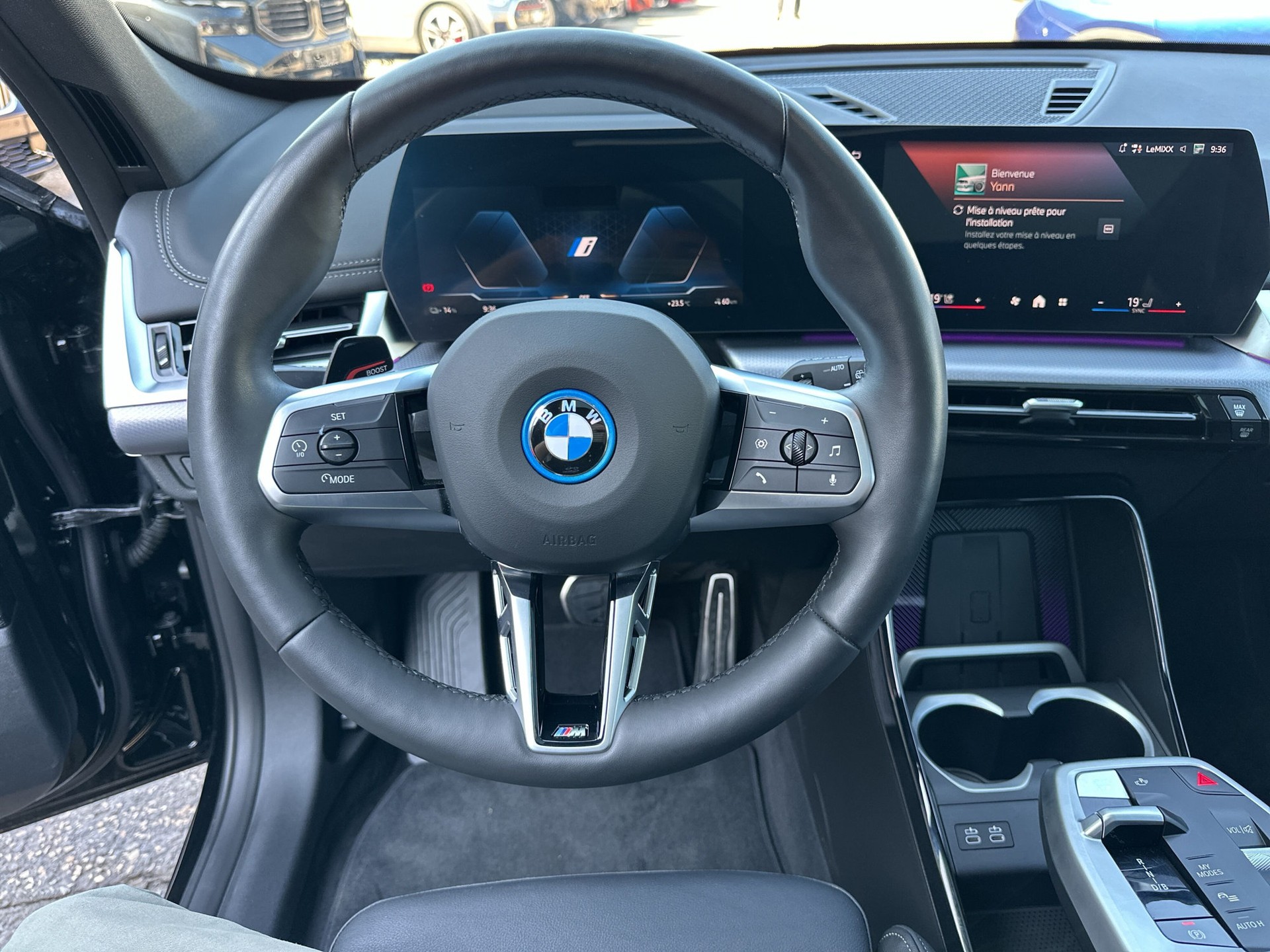 BMW iX1 xDrive 30 M Sport Pro-image-11