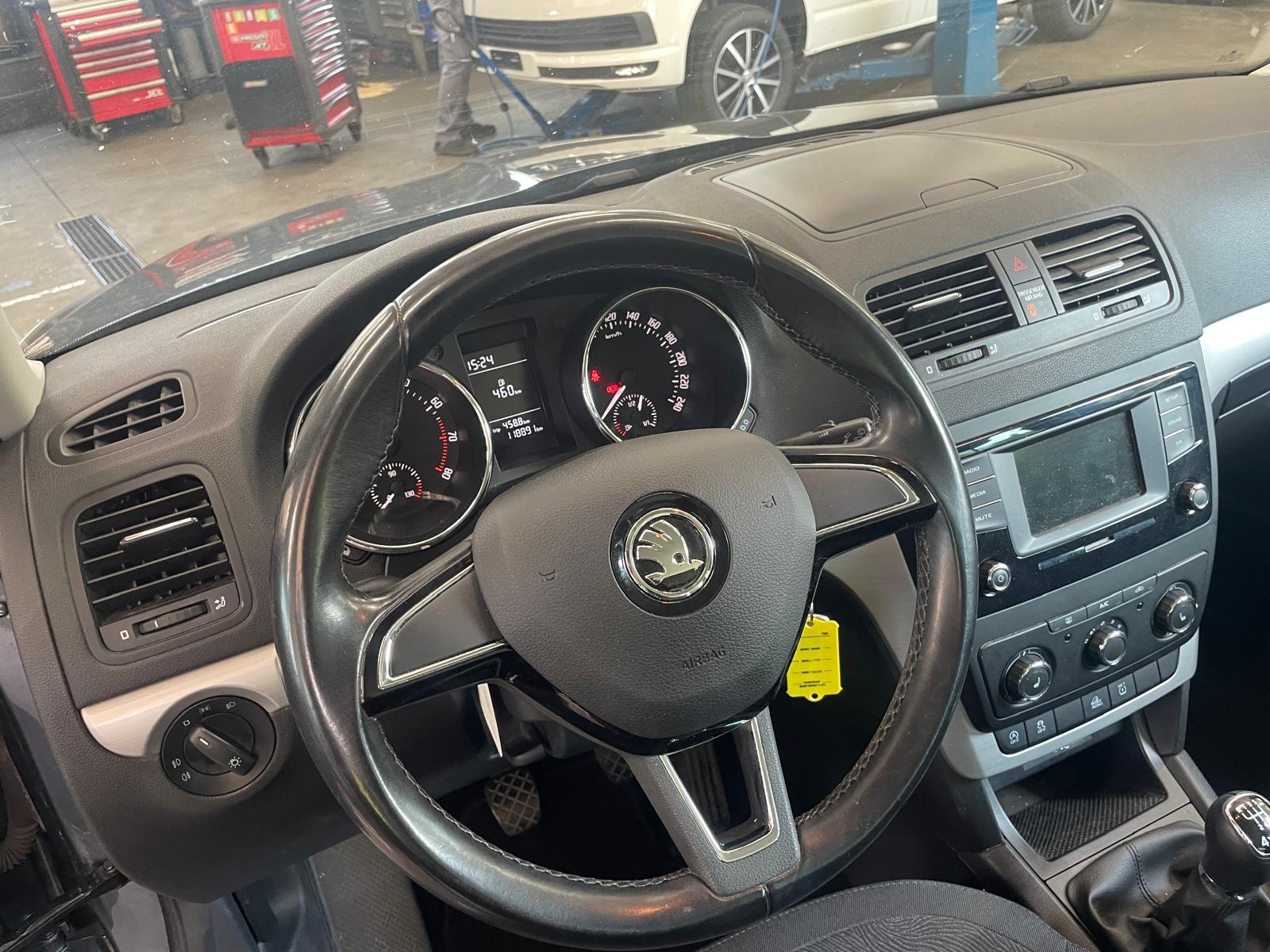 SKODA Yeti 1.4 TSI Ambition 4x4-image-6
