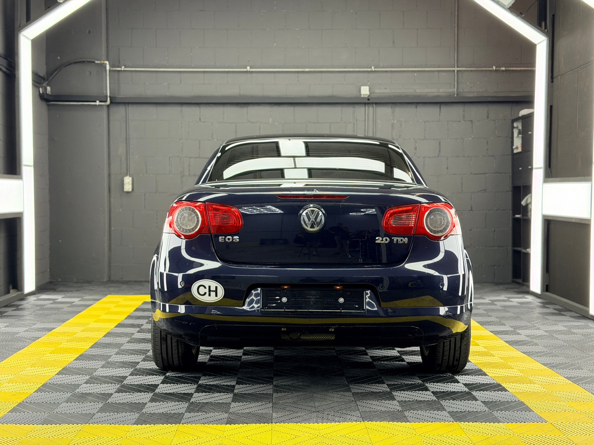 VW Eos 2.0 TDI-image-4