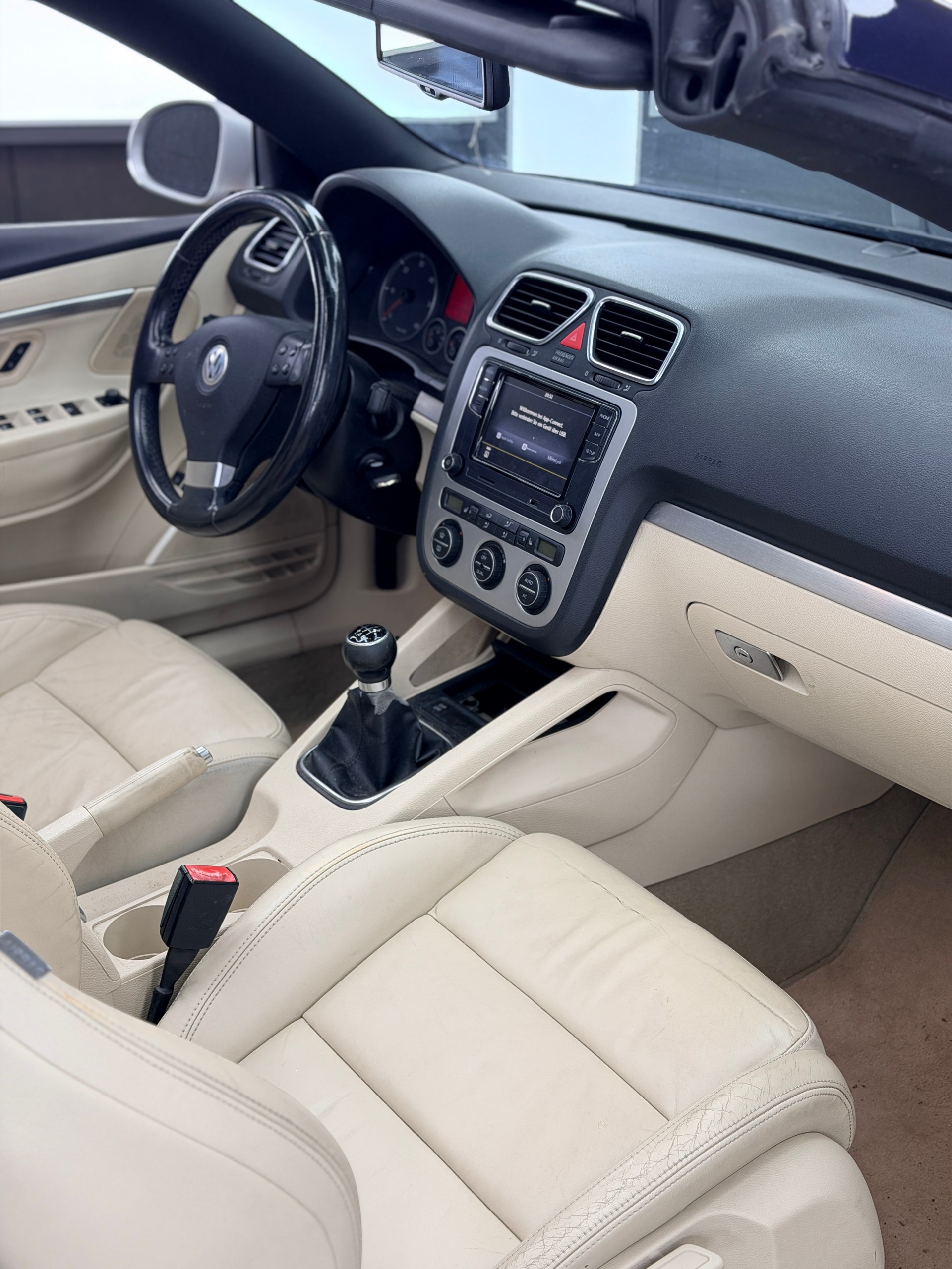 VW Eos 2.0 TDI-image-7