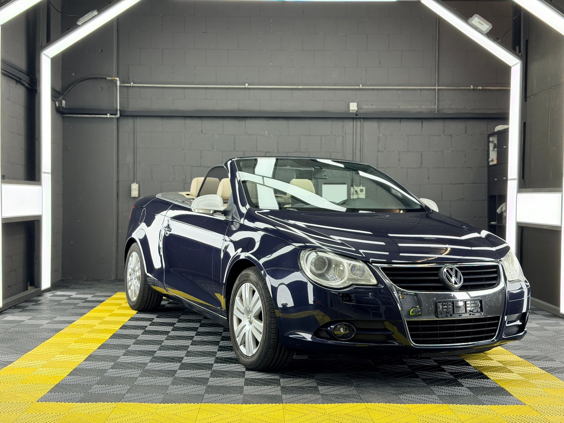 VW Eos 2.0 TDI-image-6