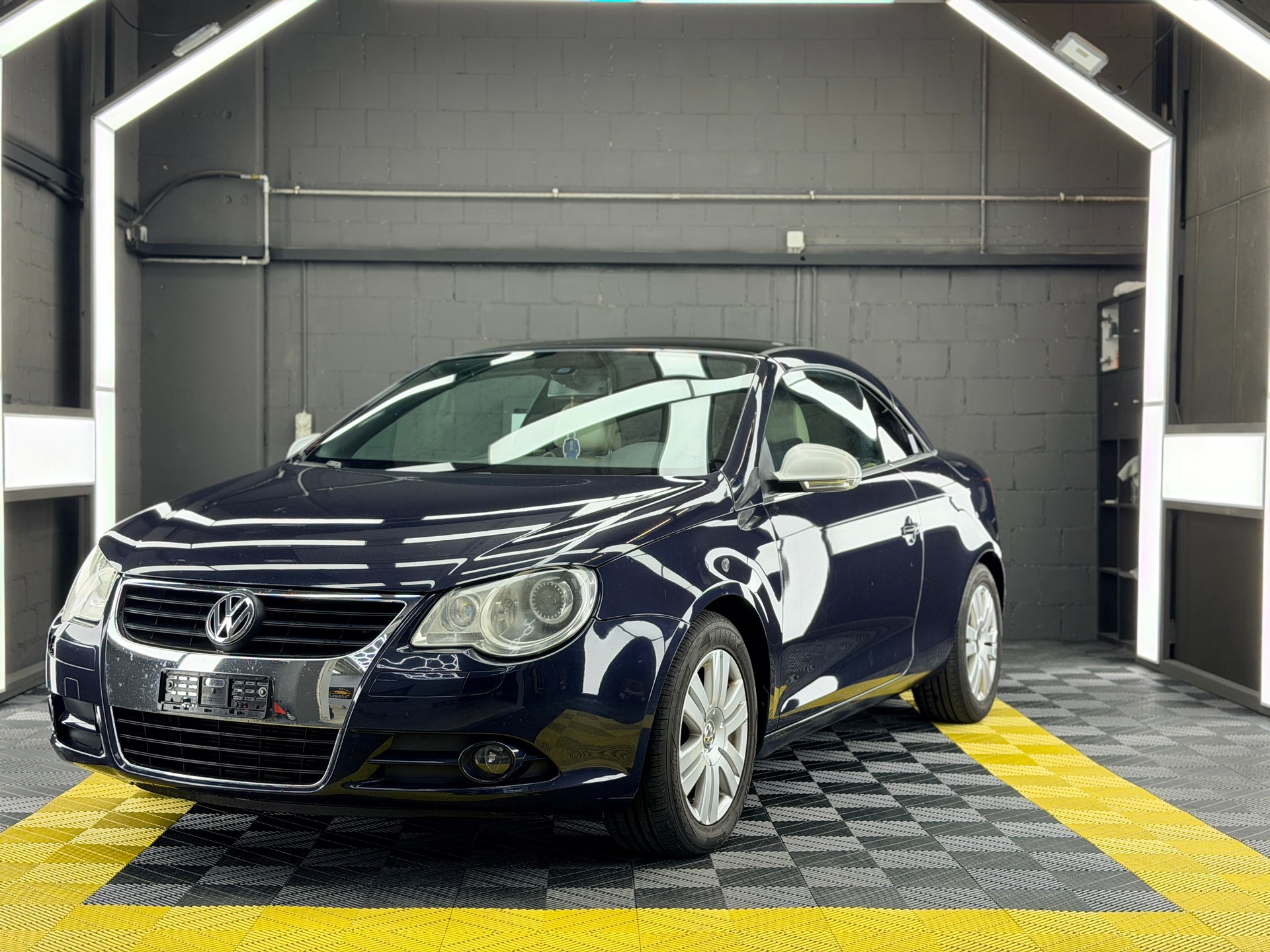 VW Eos 2.0 TDI-image-2