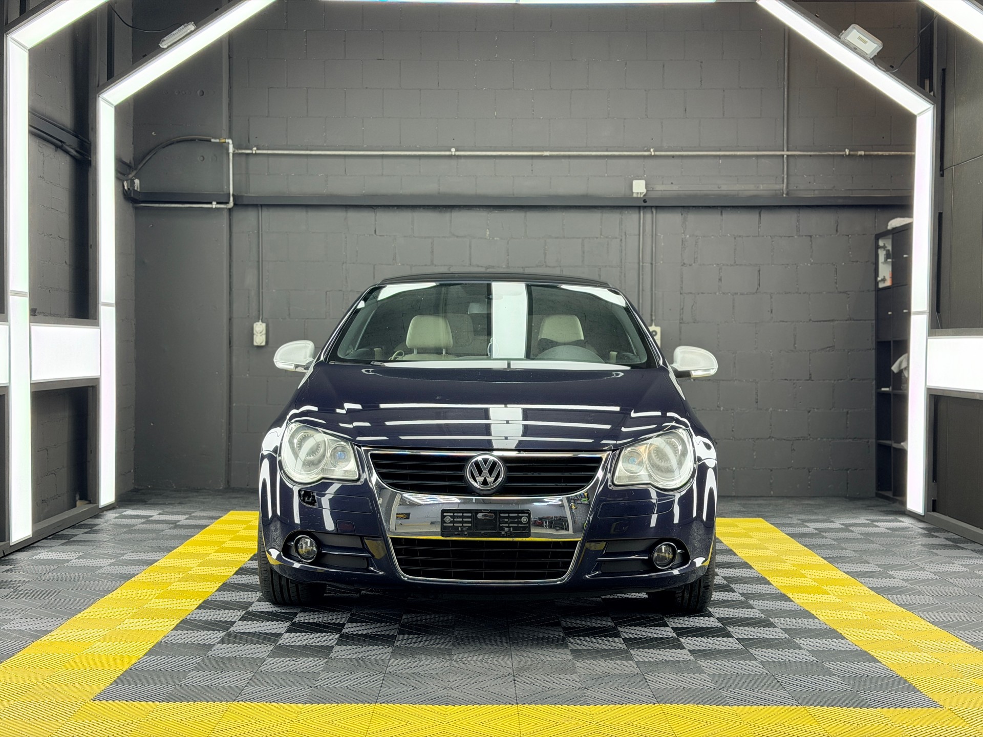 VW Eos 2.0 TDI-image-1