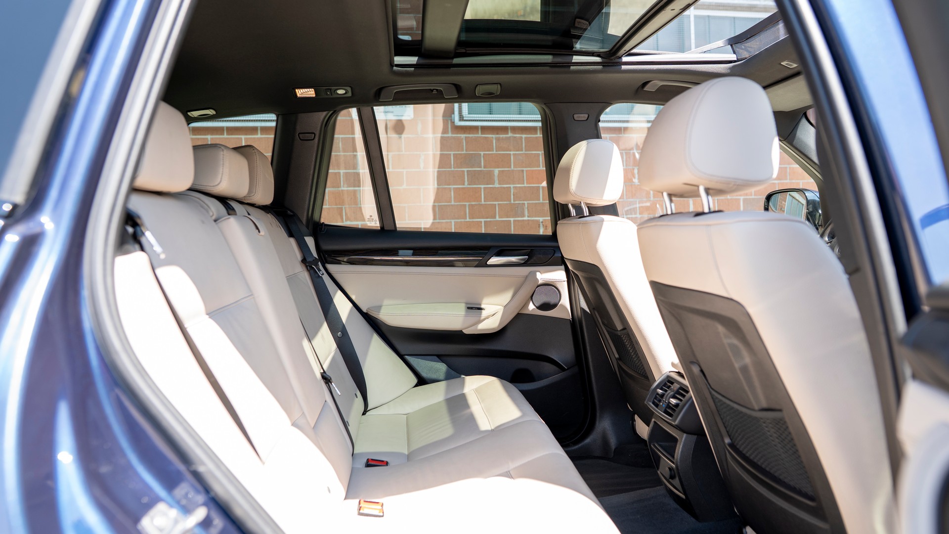 BMW 20d xDrive M-Sportpaket-image-5