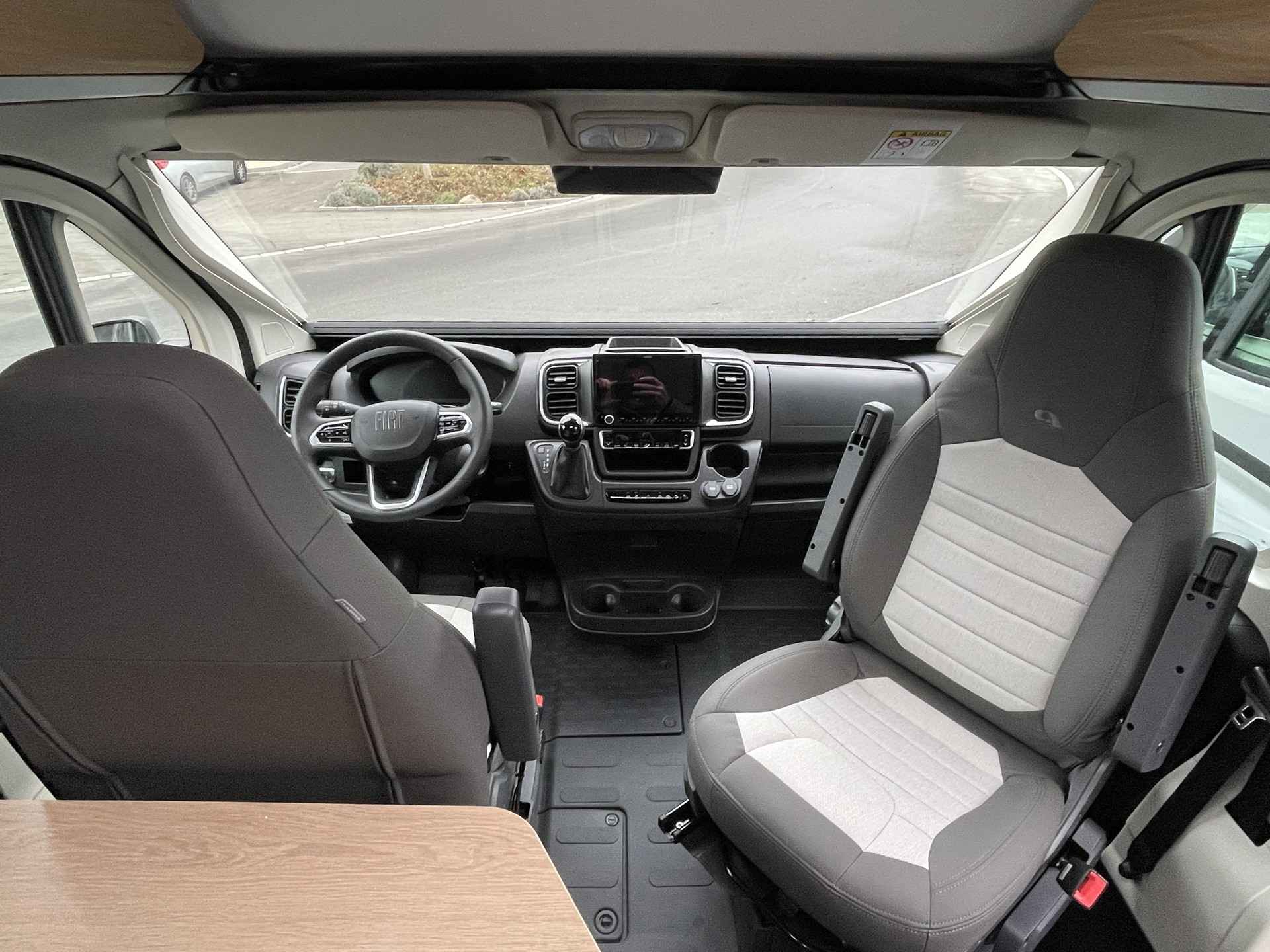 ADRIA Twin 600 SLB-image-4