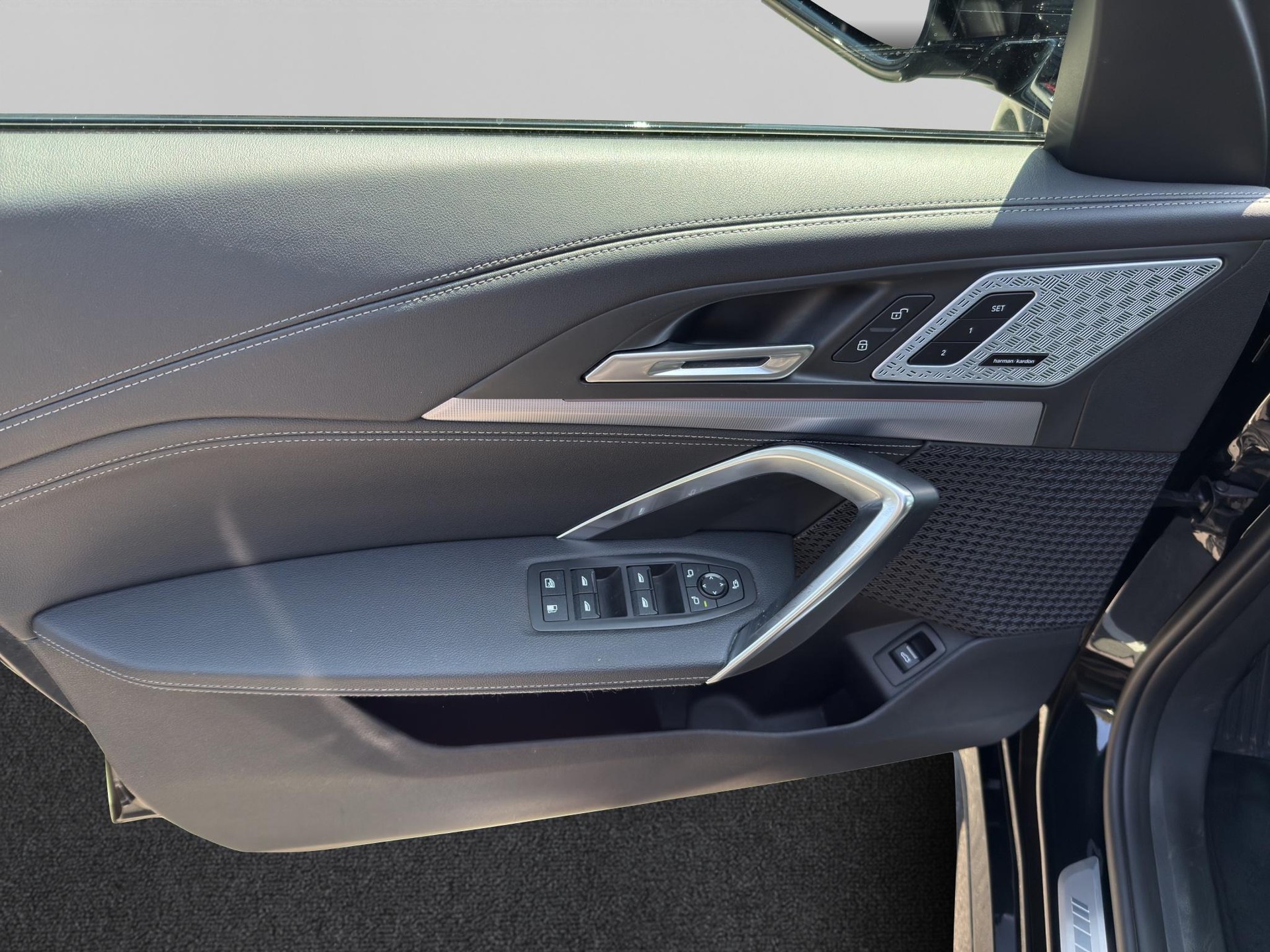 BMW X1 xDrive 30e M Sport-image-9