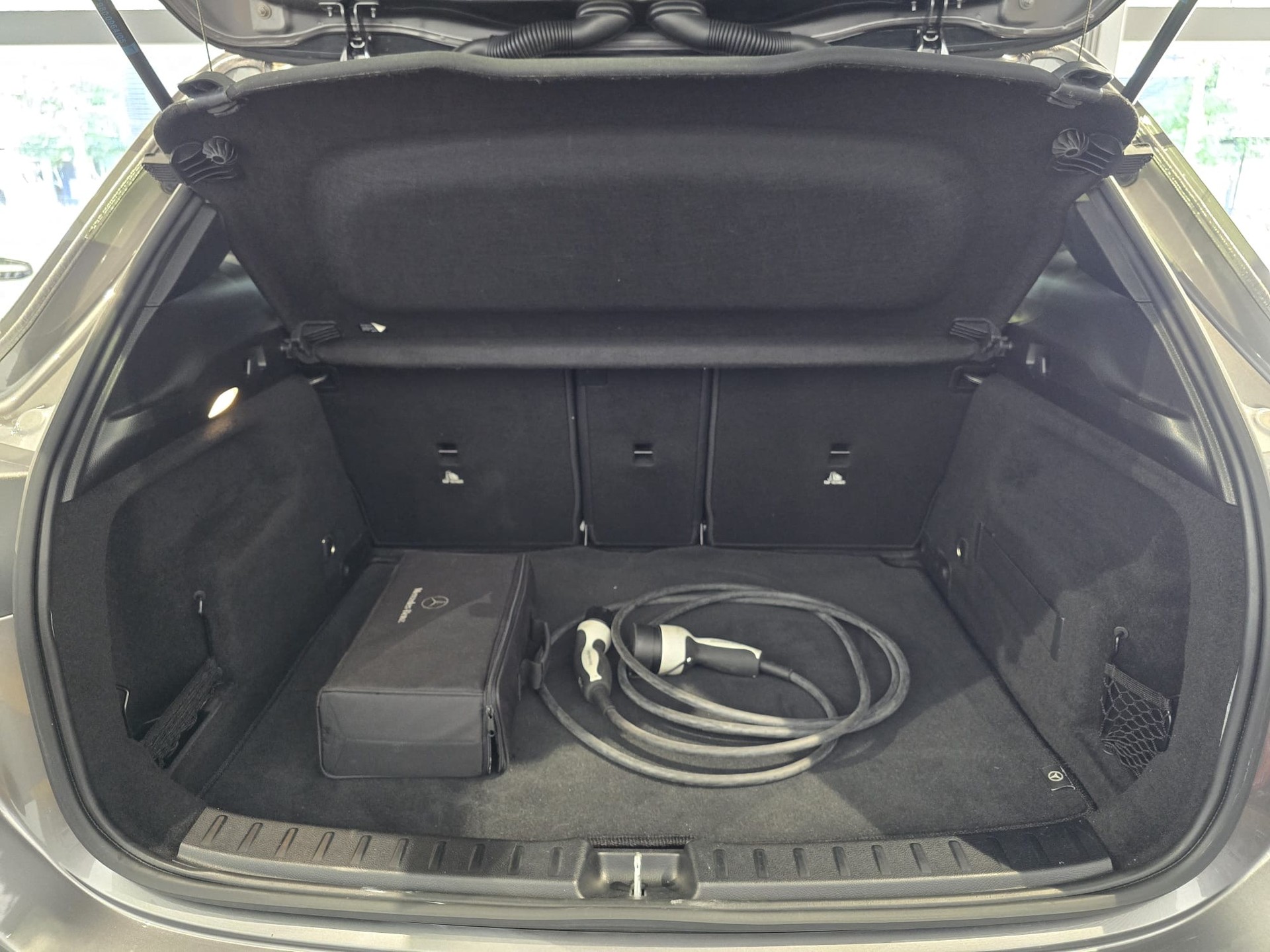 MERCEDES-BENZ GLA 250e Progressive 8G-DCT-image-25