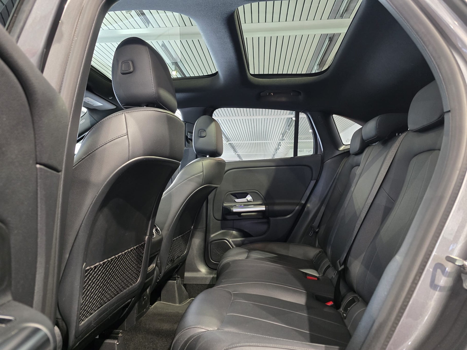 MERCEDES-BENZ GLA 250e Progressive 8G-DCT-image-24