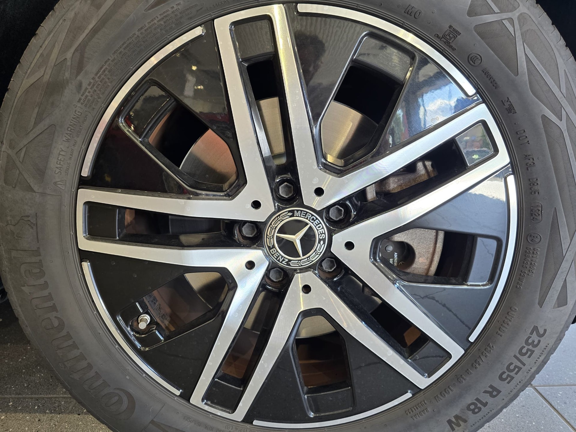 MERCEDES-BENZ GLA 250e Progressive 8G-DCT-image-28