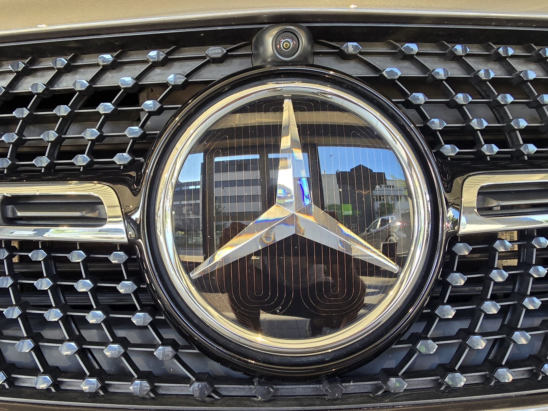 MERCEDES-BENZ GLA 250e Progressive 8G-DCT-image-15