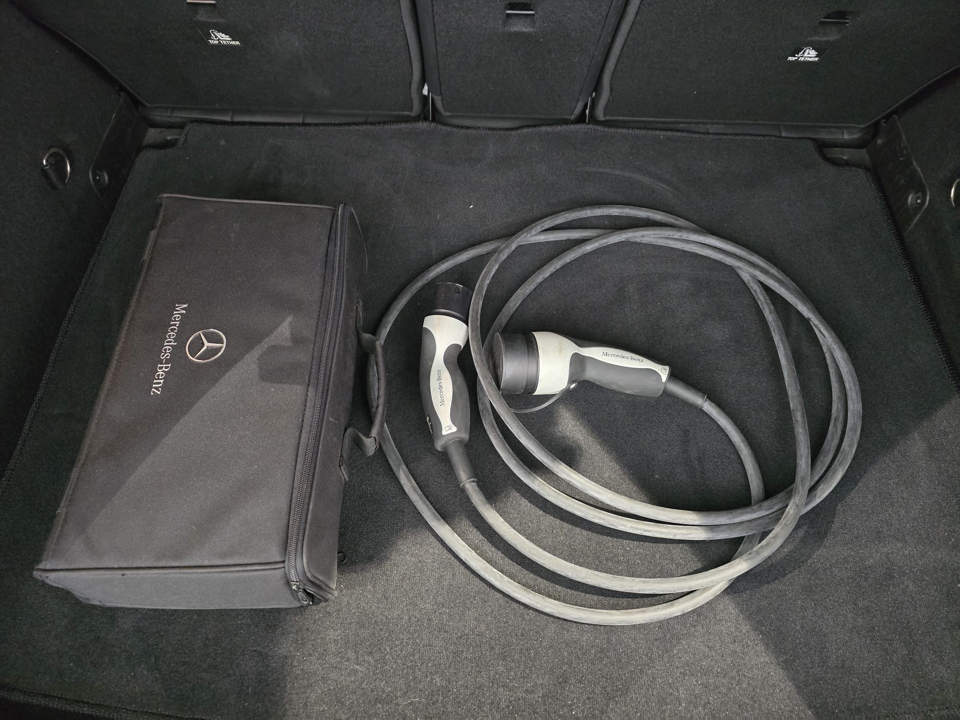 MERCEDES-BENZ GLA 250e Progressive 8G-DCT-image-26