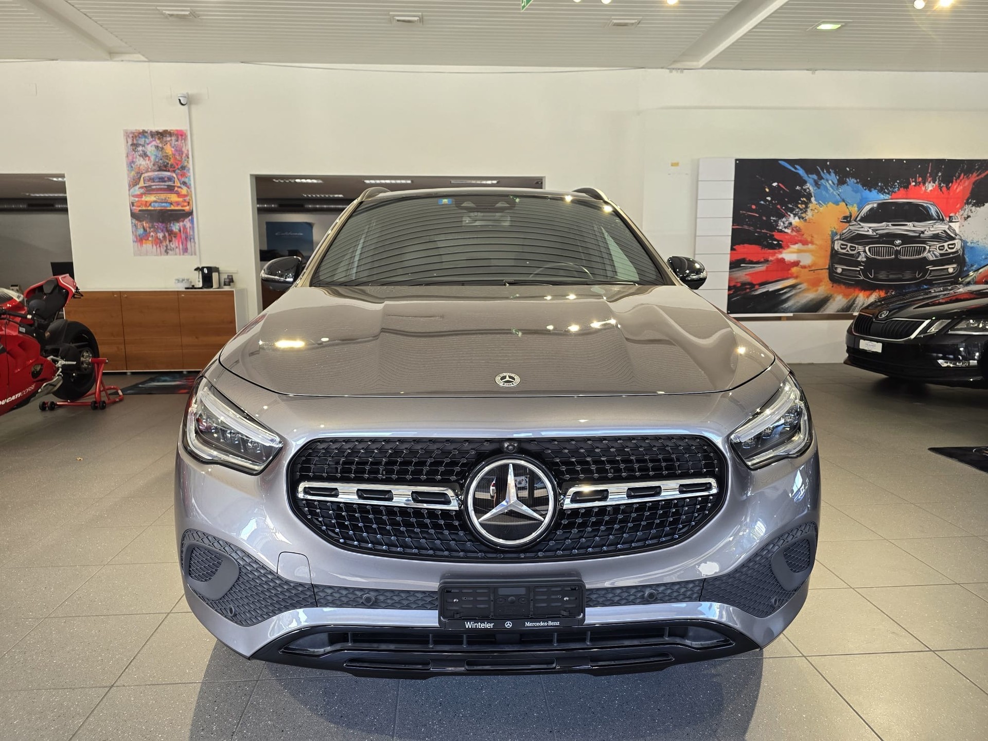 MERCEDES-BENZ GLA 250e Progressive 8G-DCT-image-1