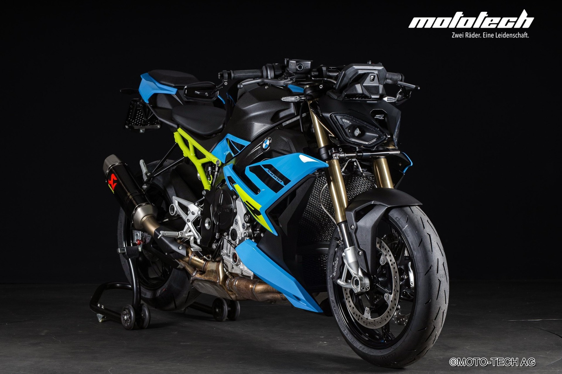 BMW S 1000 R AKRAPOVIC