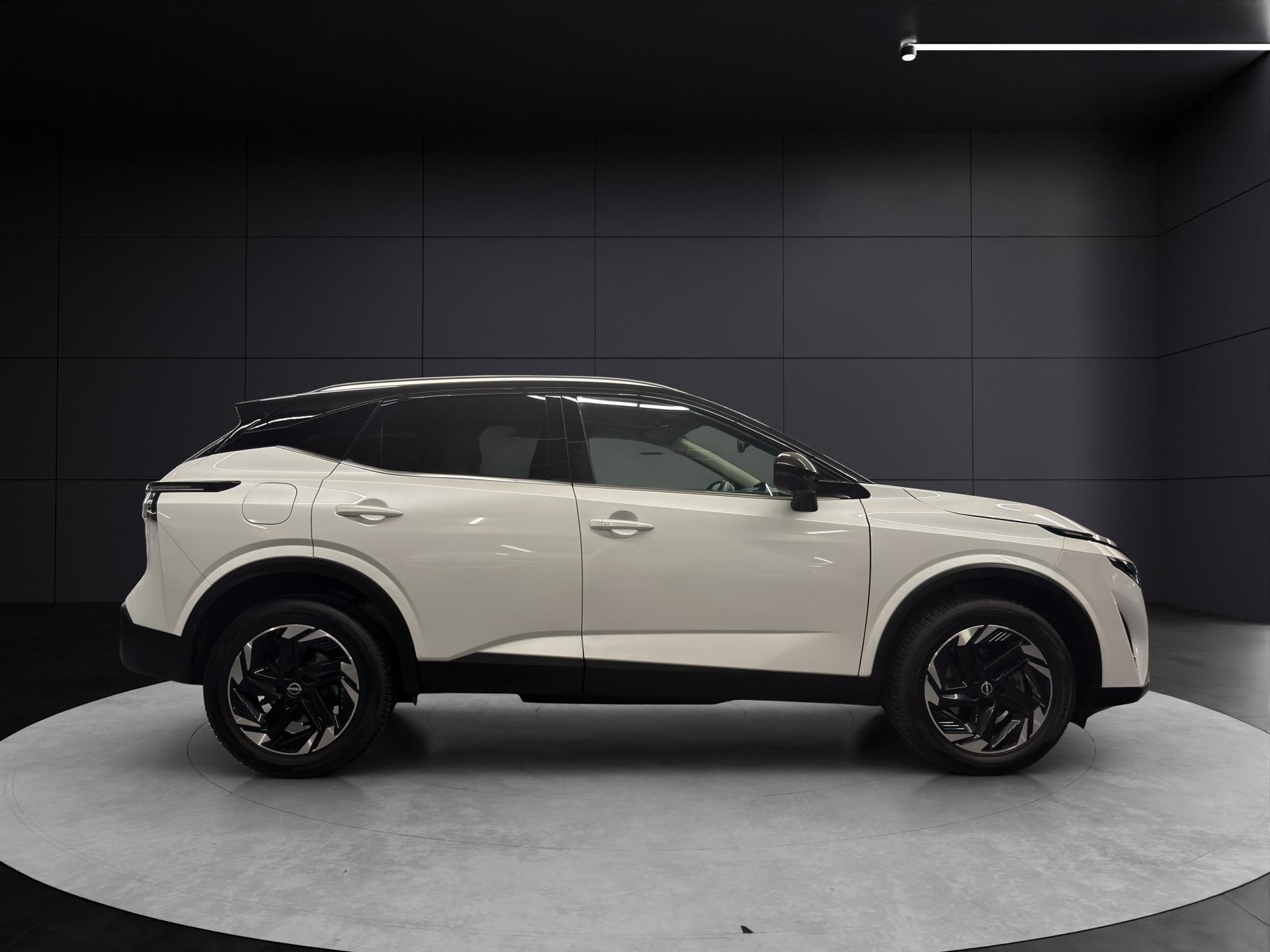 NISSAN Qashqai 1.3 DIG-T 158 N-Connecta-image-5