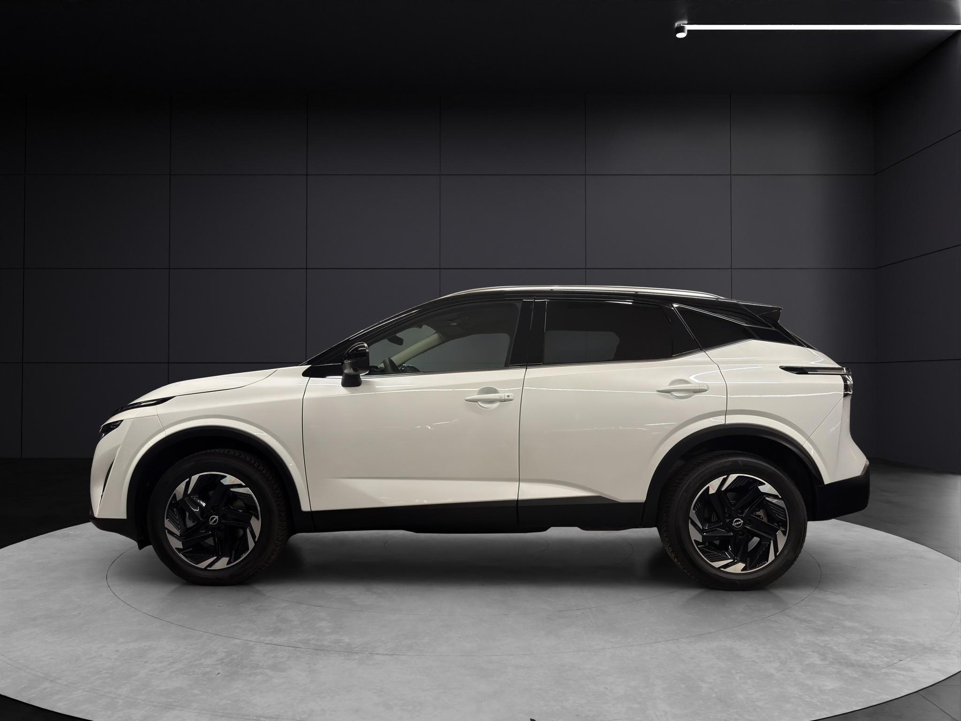 NISSAN Qashqai 1.3 DIG-T 158 N-Connecta-image-1