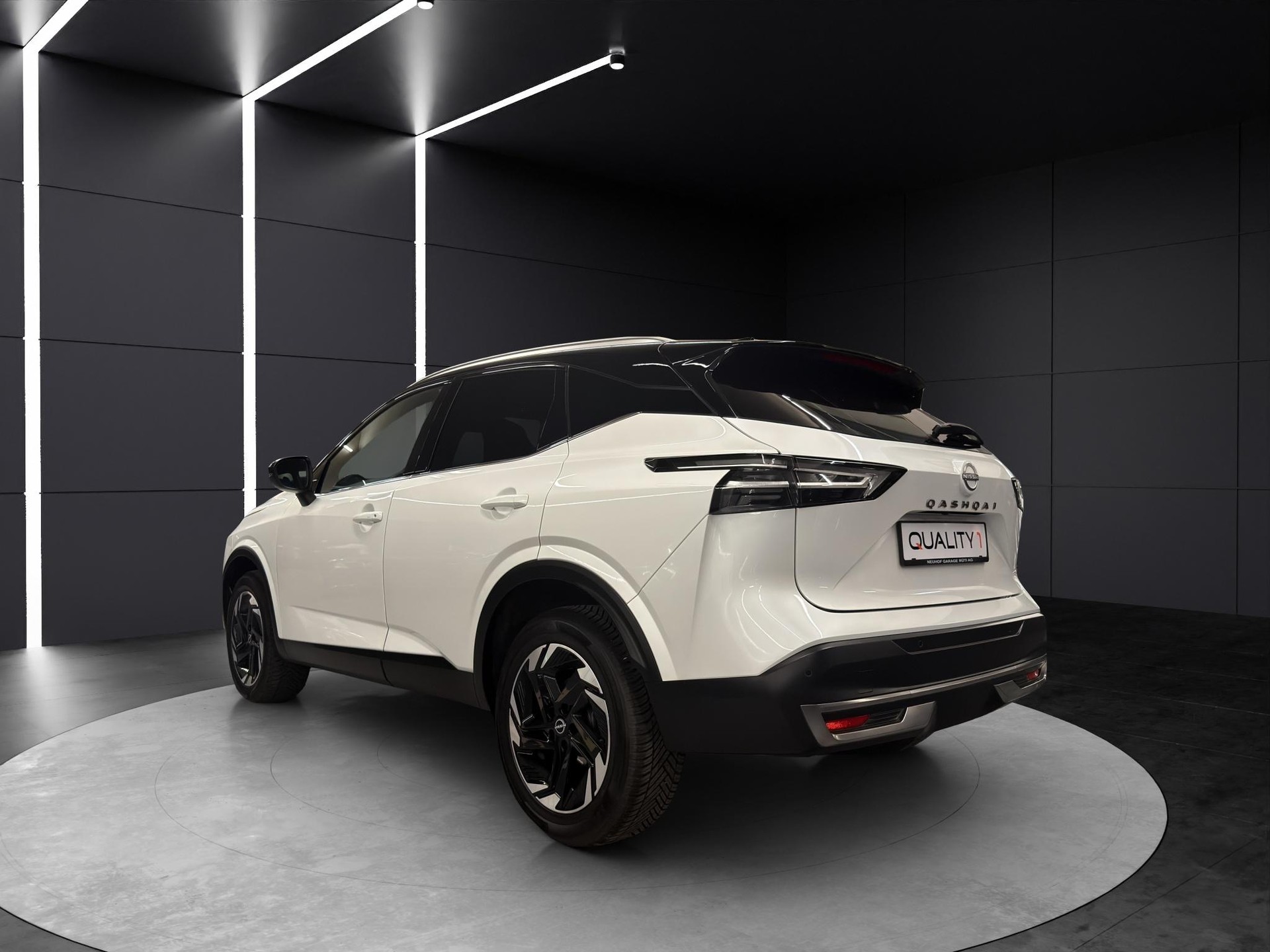 NISSAN Qashqai 1.3 DIG-T 158 N-Connecta-image-2