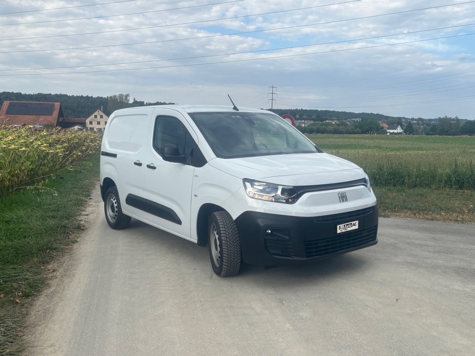 FIAT Doblo 1.5 BlueHDi L1 1000kg Swiss A-image-14