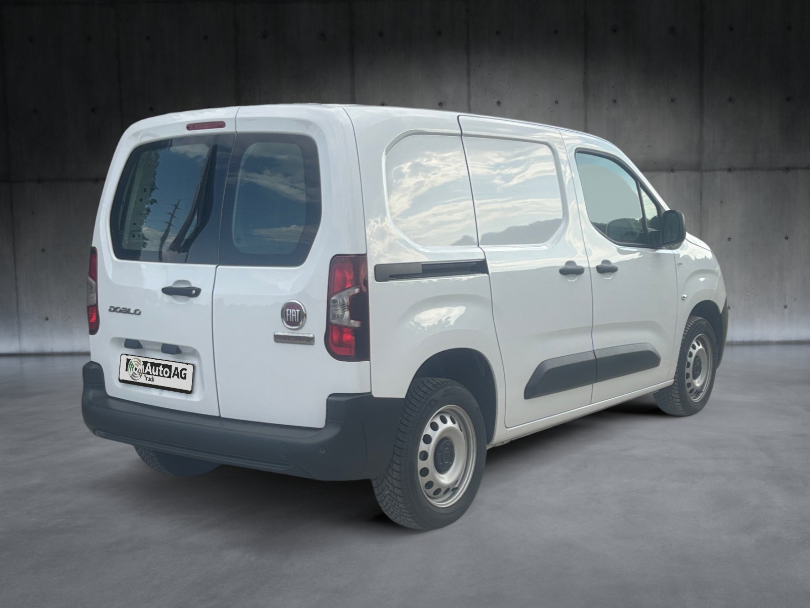 FIAT Doblo 1.5 BlueHDi L1 1000kg Swiss A-image-3