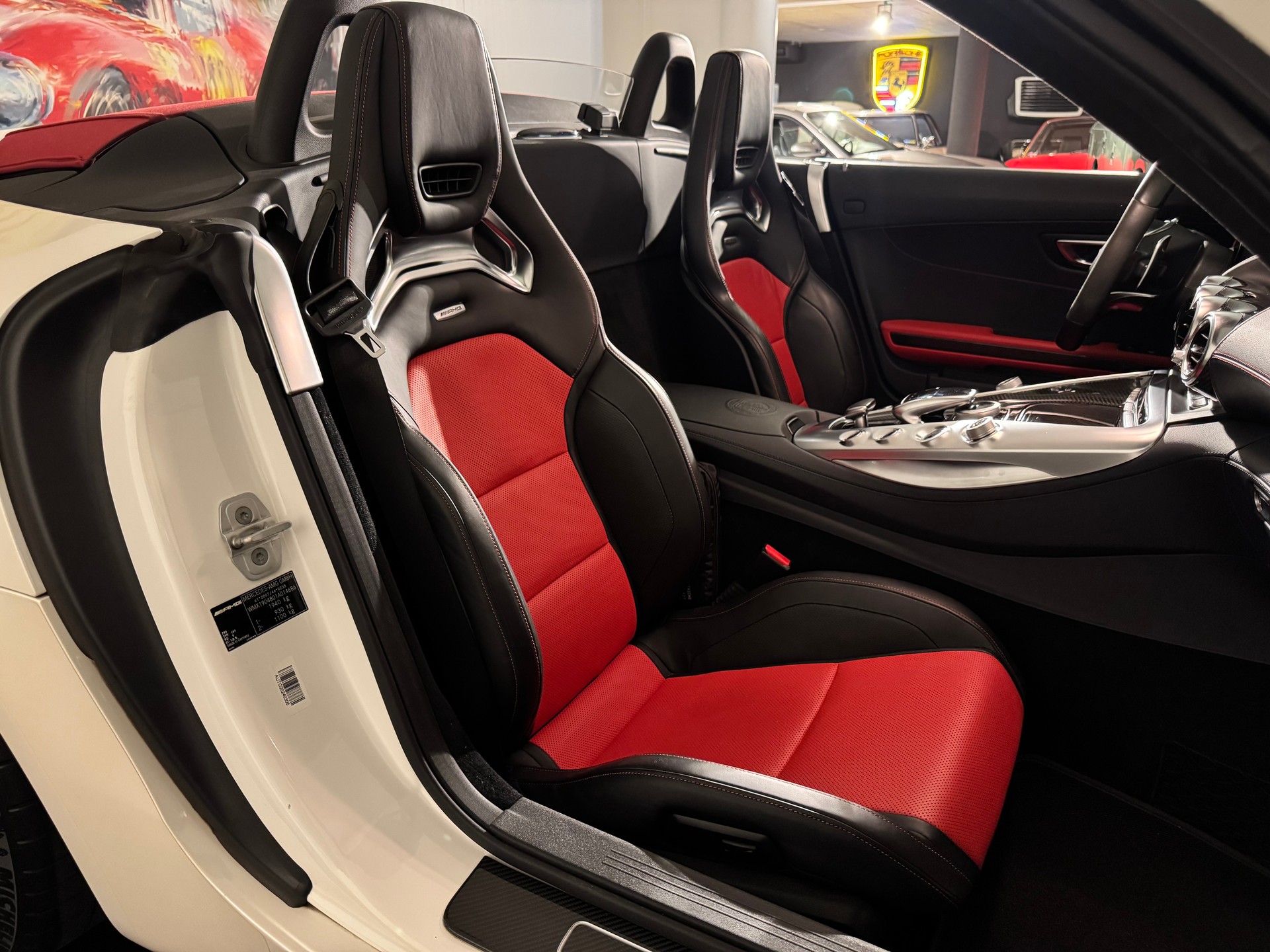 MERCEDES-BENZ AMG GT C Roadster Speedshift DCT-image-25