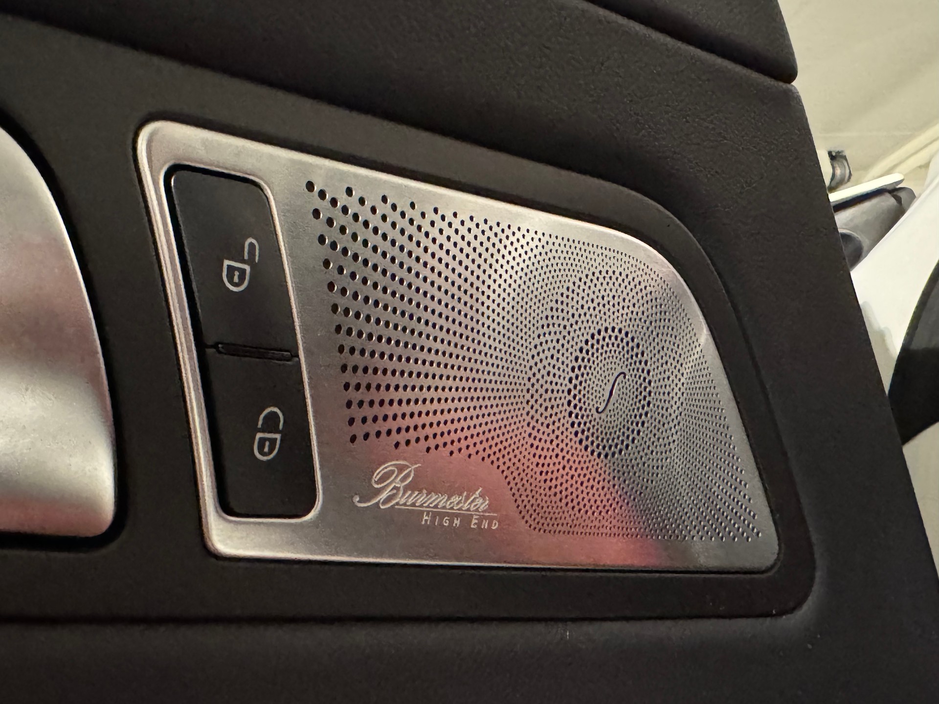 MERCEDES-BENZ AMG GT C Roadster Speedshift DCT-image-21