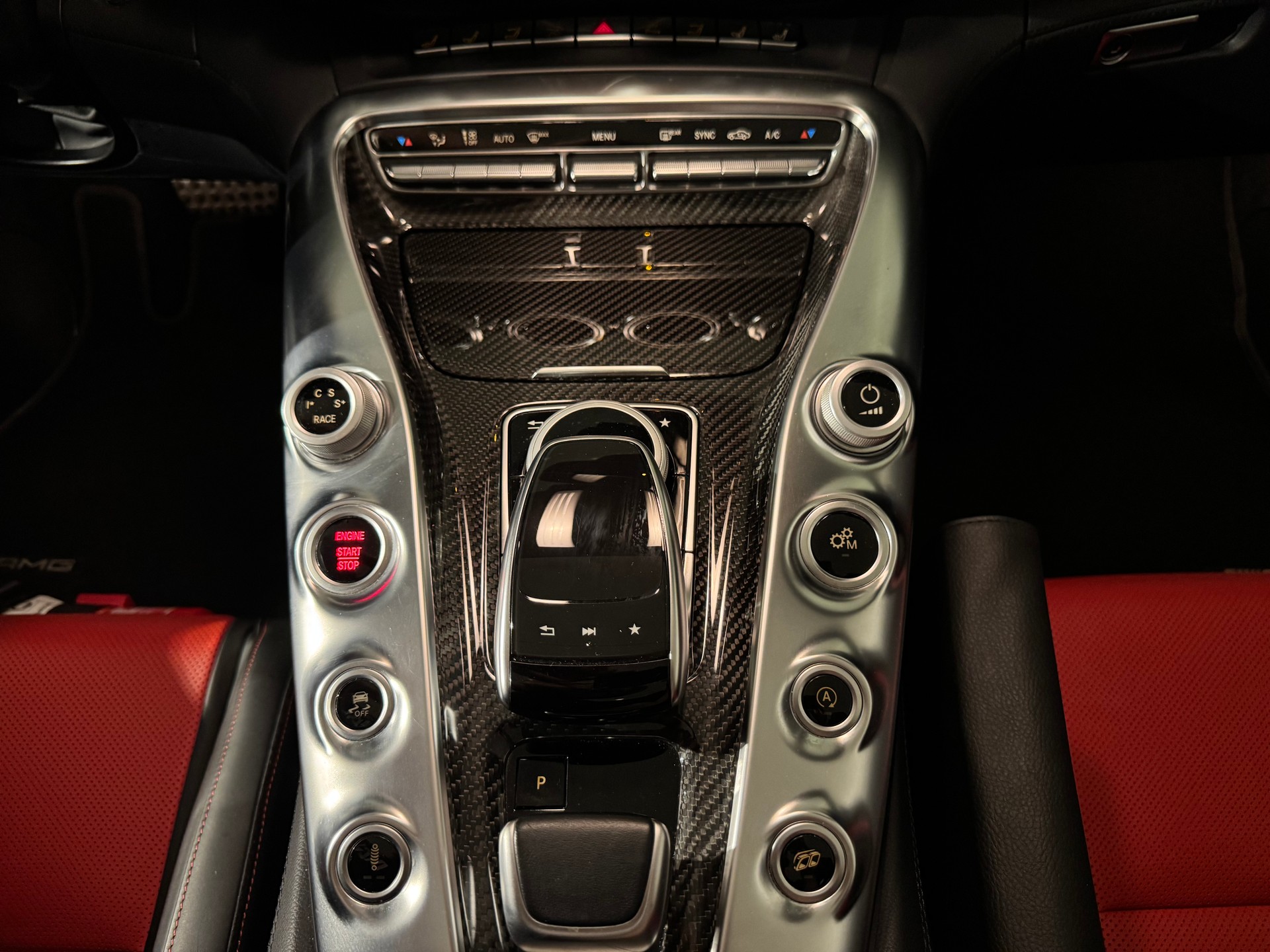 MERCEDES-BENZ AMG GT C Roadster Speedshift DCT-image-19