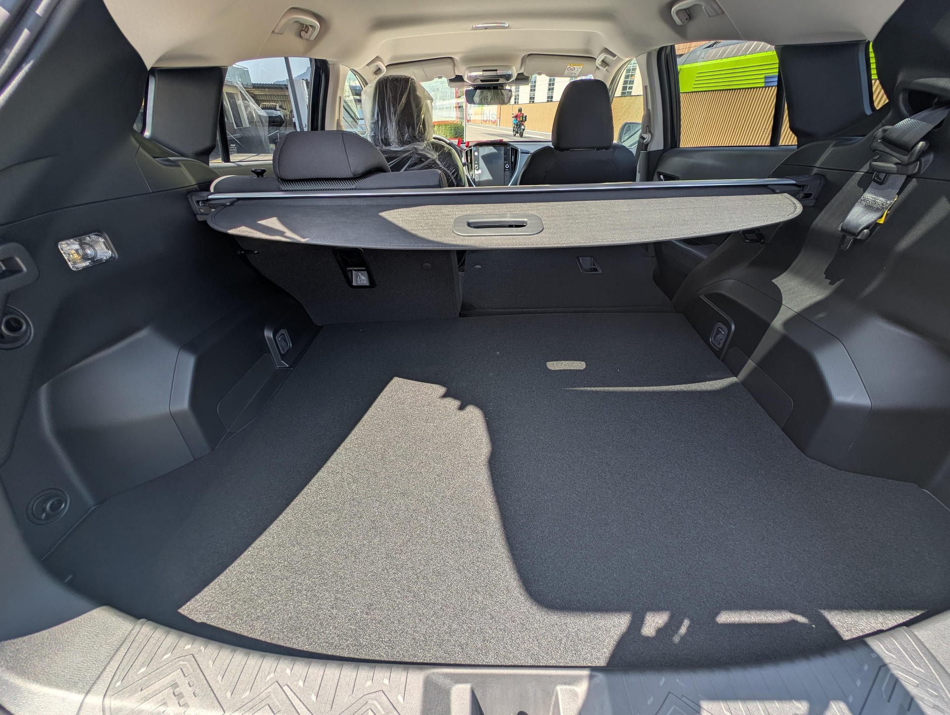 SUBARU Crosstrek 2.0i e-Boxer Swiss Plus-image-8